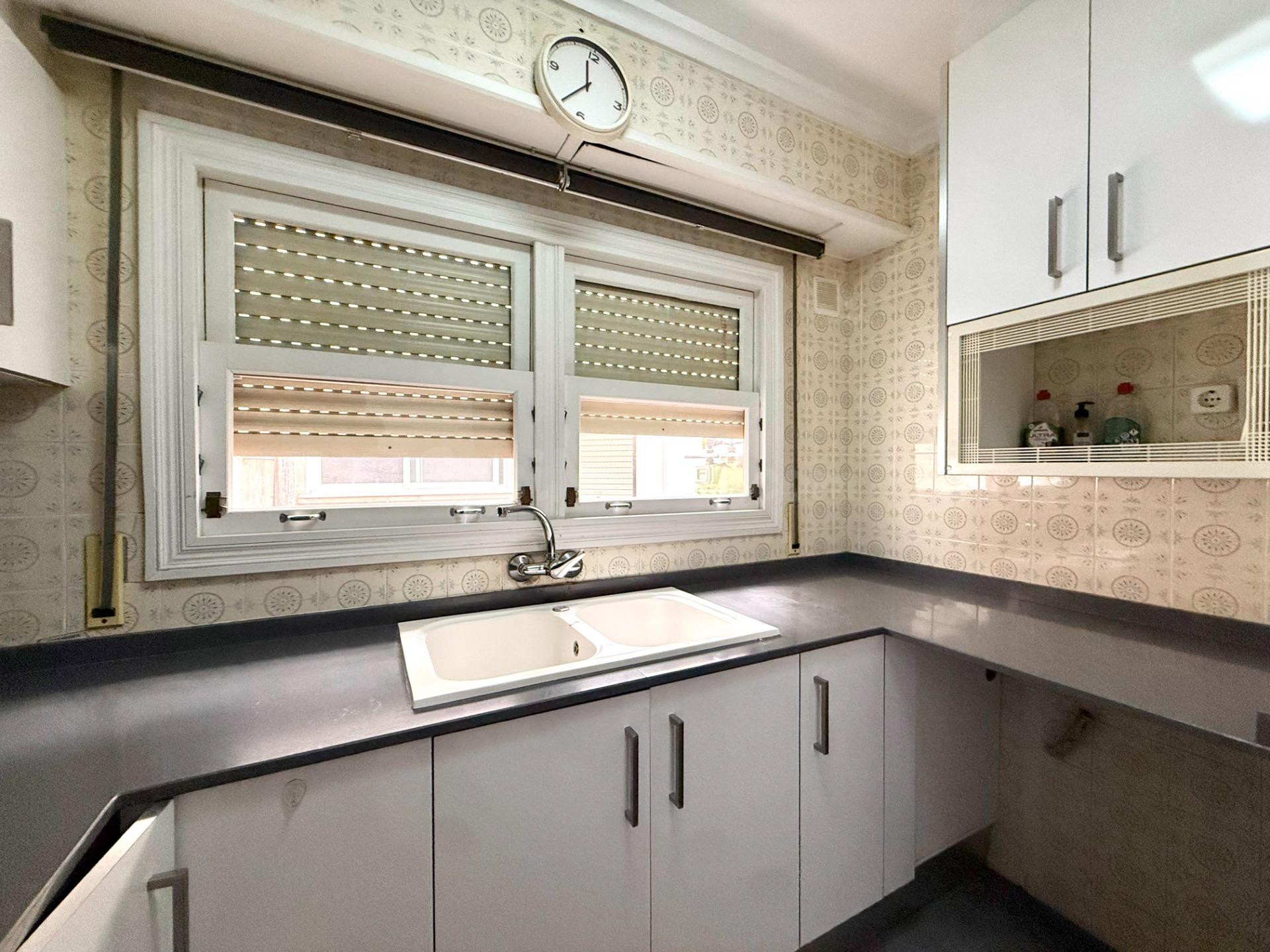 Piso de 4 habitaciones en la zona de el Botànic (Extramurs) - foto 3