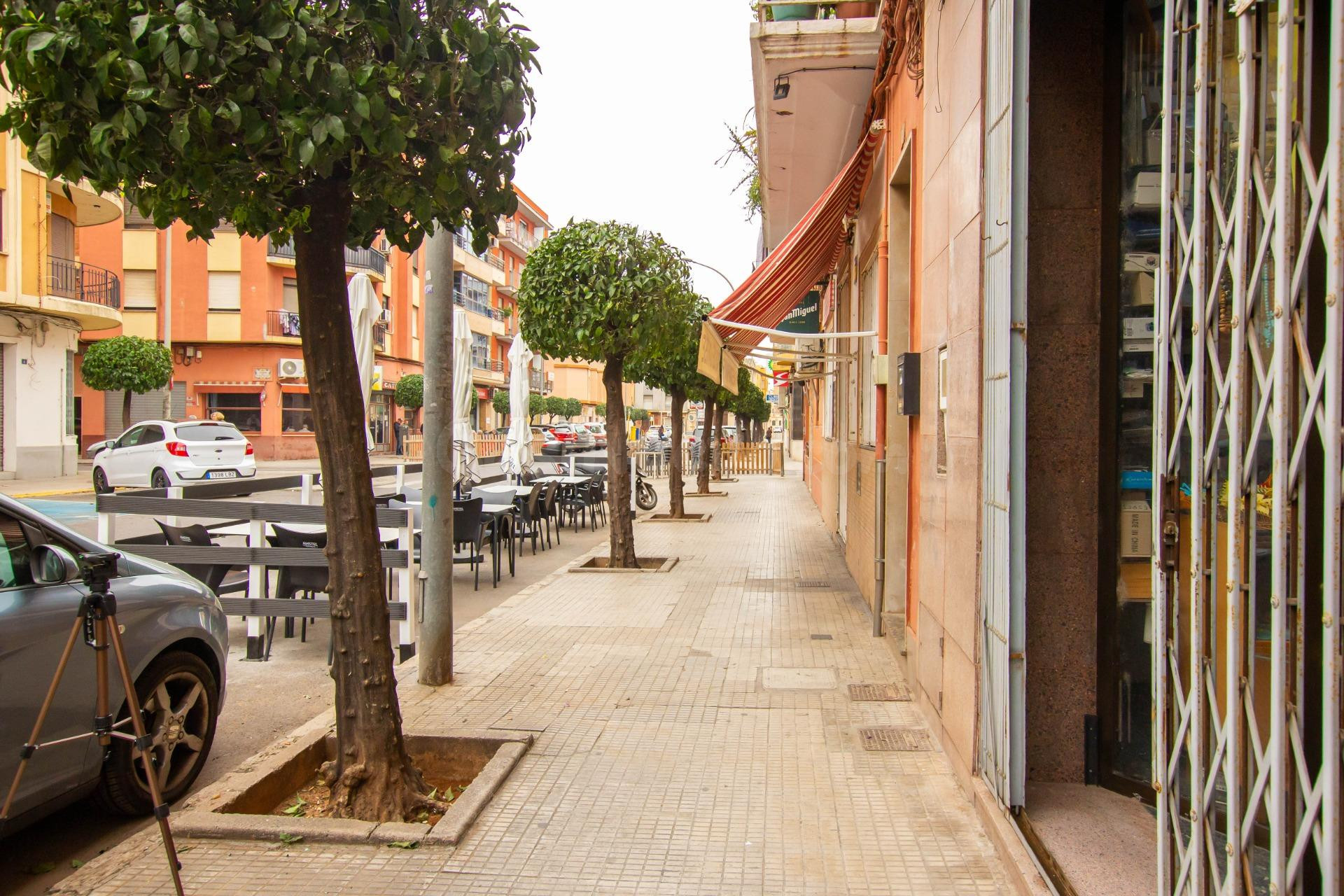 Venta de local comercial en el centro de Carcaixent - foto 5