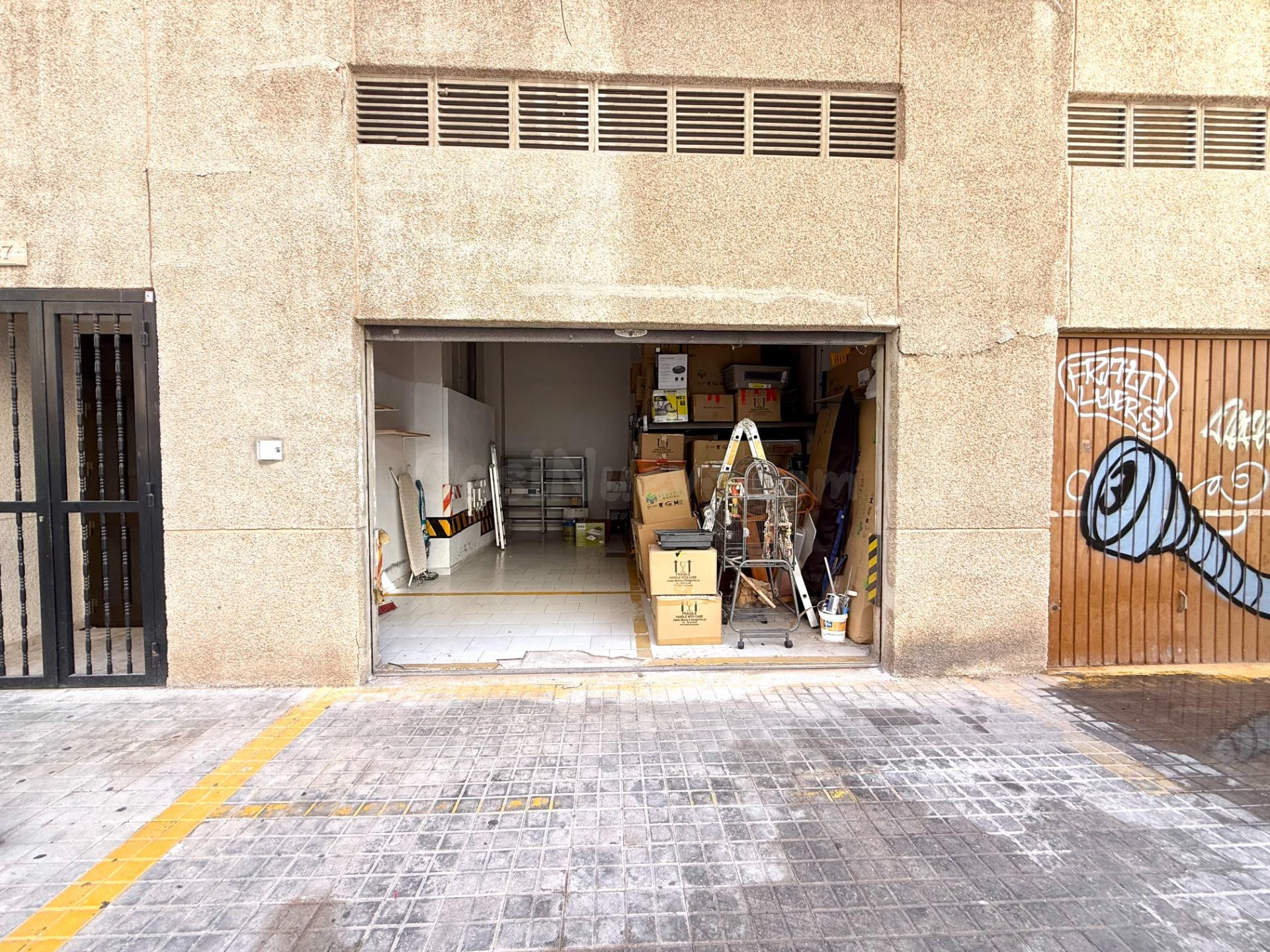 Almacén-trastero de gran capacidad en Calle Plus Ultra – Val - foto 2