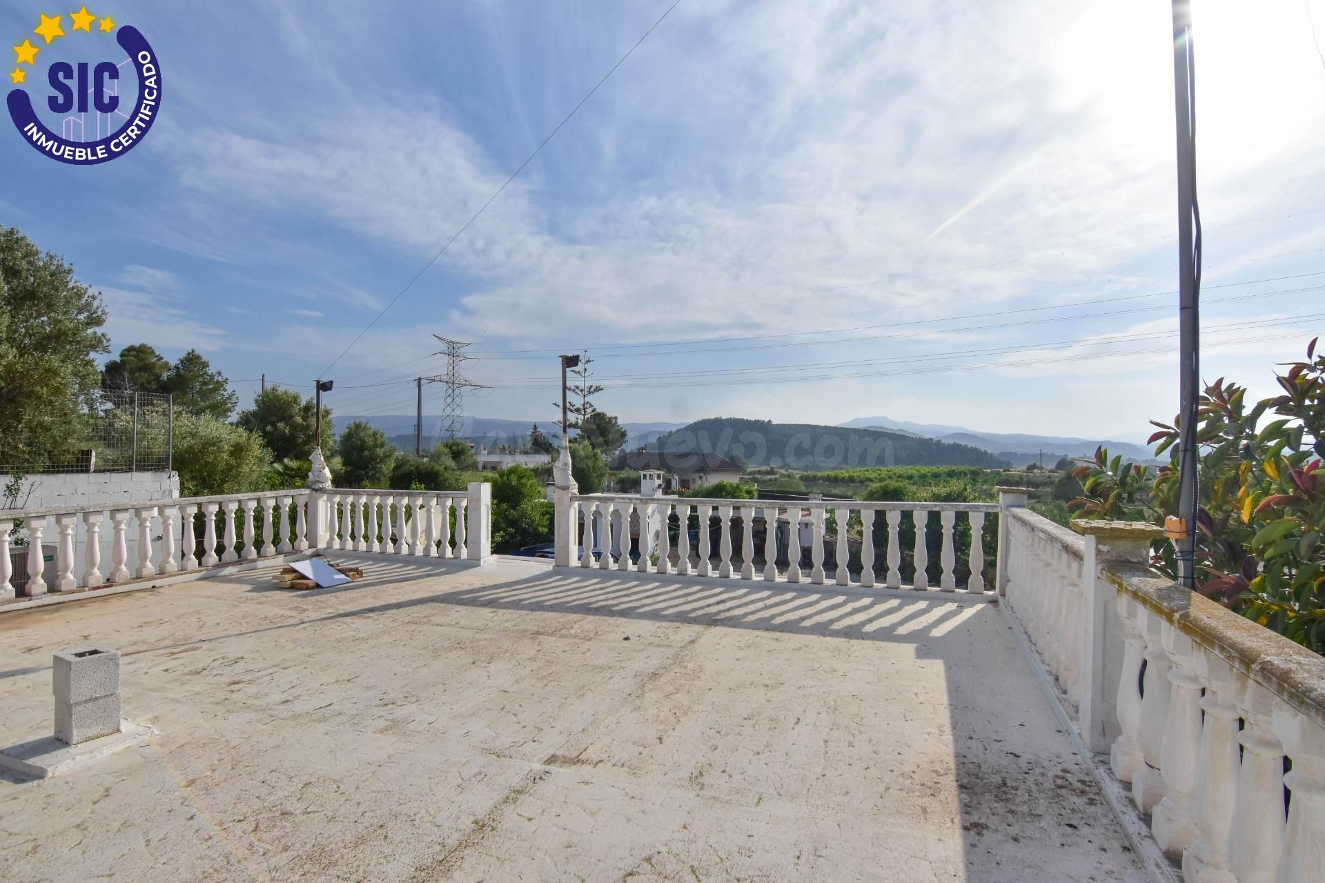 CHALET CON ENCANTO EN MONTROY - foto 2