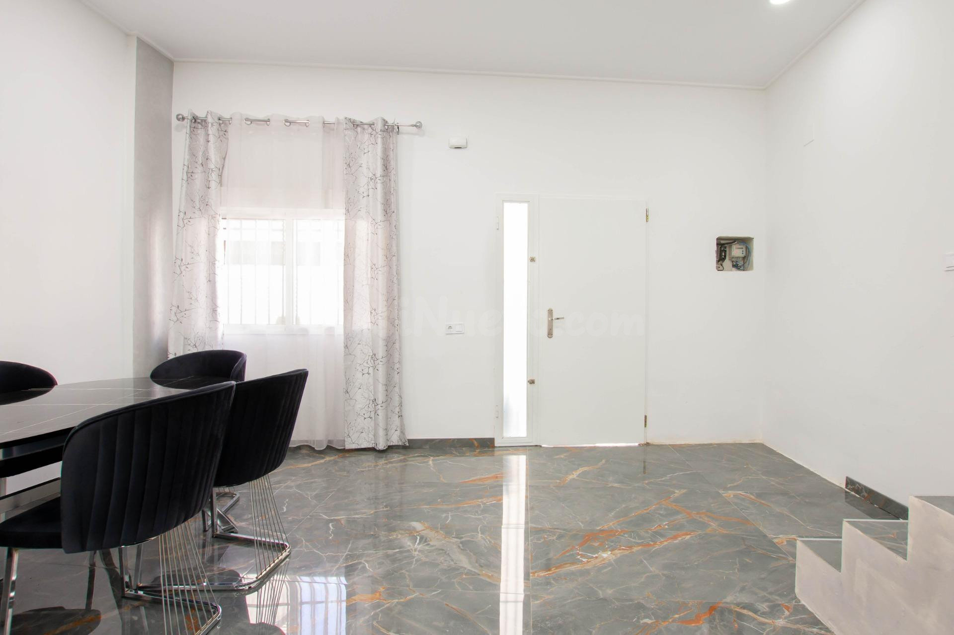 Casa totalmente reformada para entrar a vivir en Algemesí - foto 3