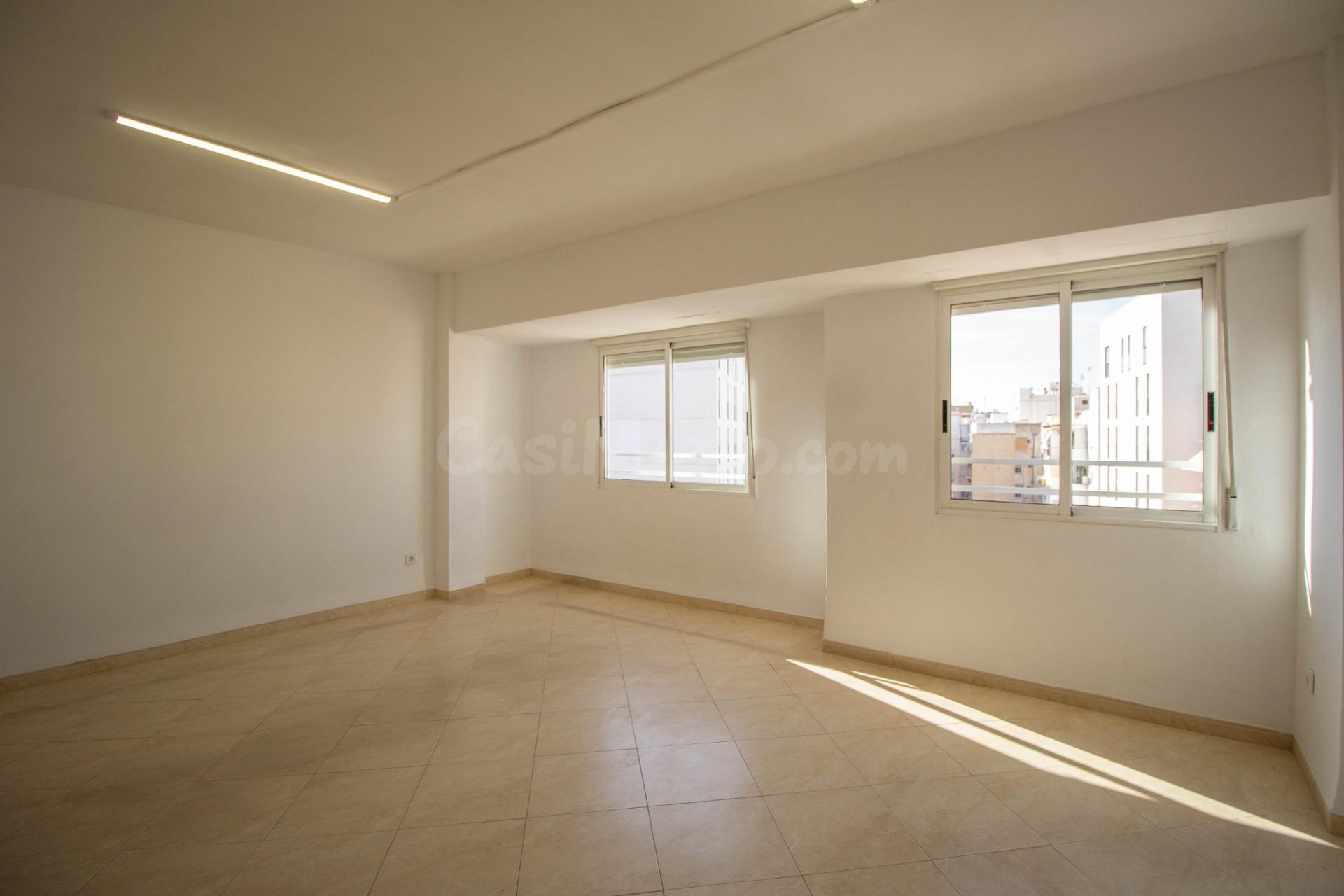 Oficina diáfana y reformada en pleno centro de Xàtiva - foto 4