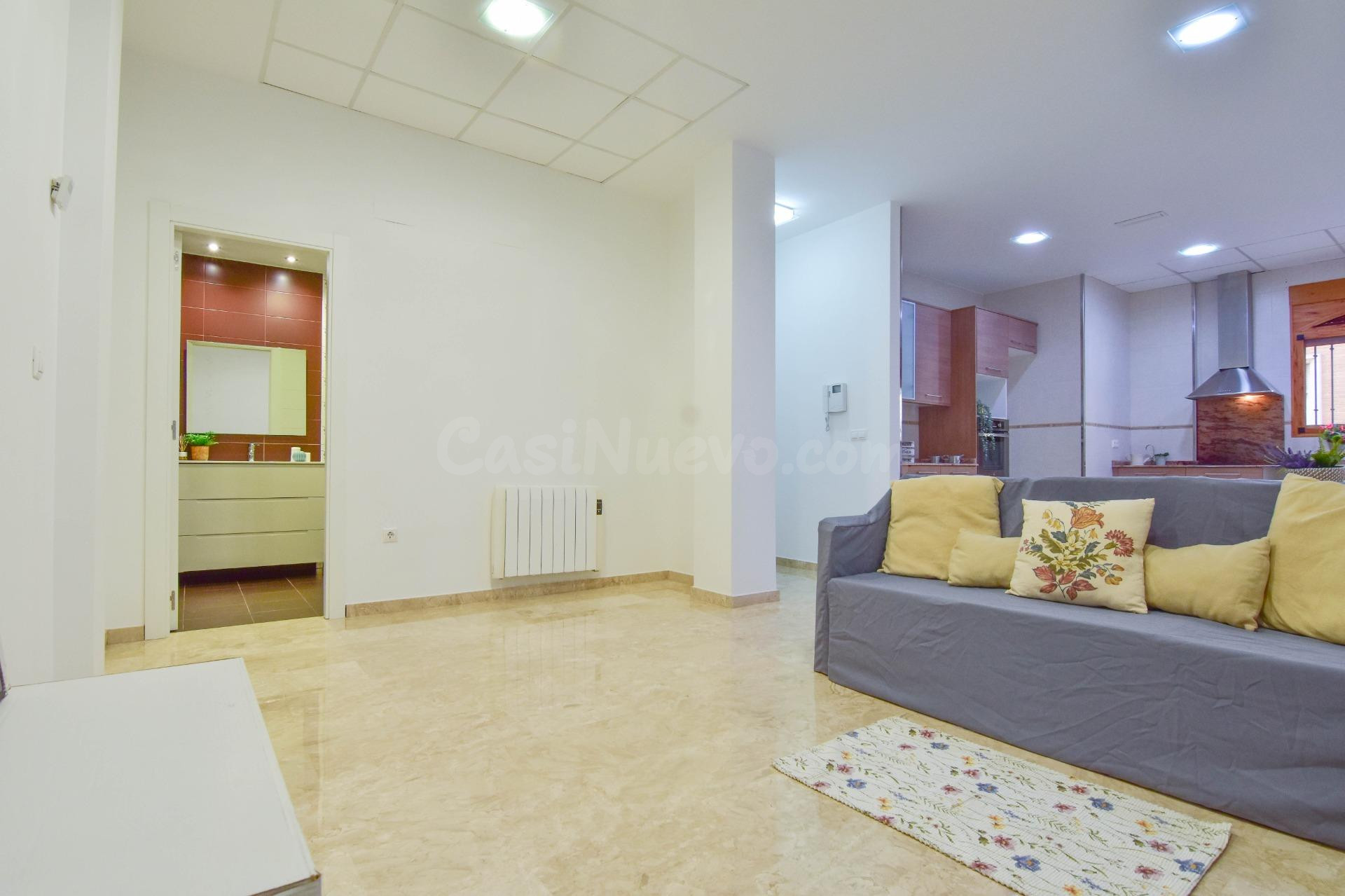 Amplia planta baja reformada en Benetusser - foto 3
