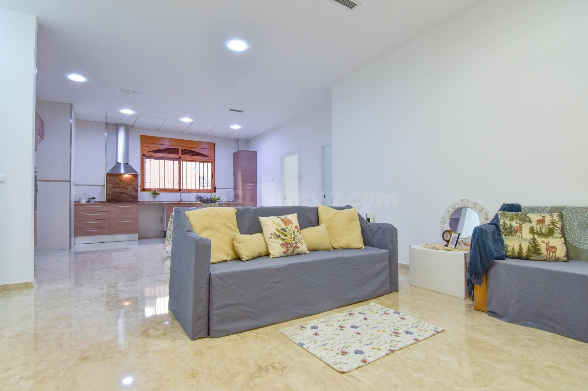 Amplia planta baja reformada en Benetusser - foto 4