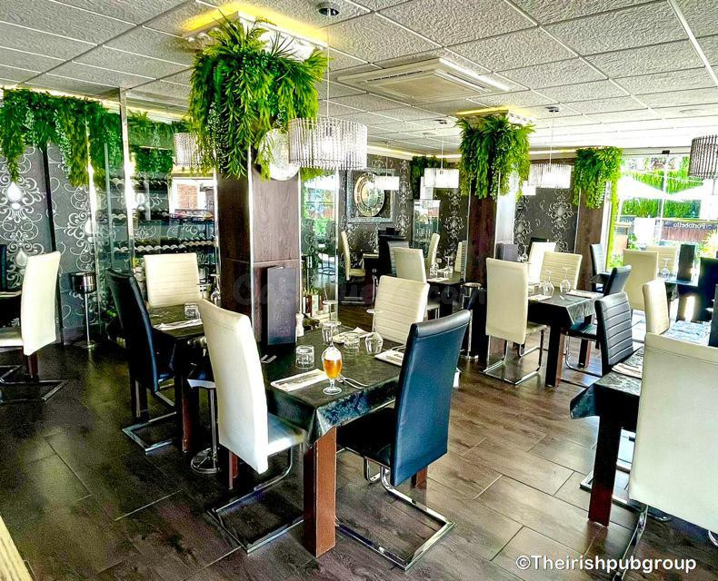 Restaurante PORTOBELLO en Villamartín Plaza – Ubicación Premium Junto al Campo de Golf