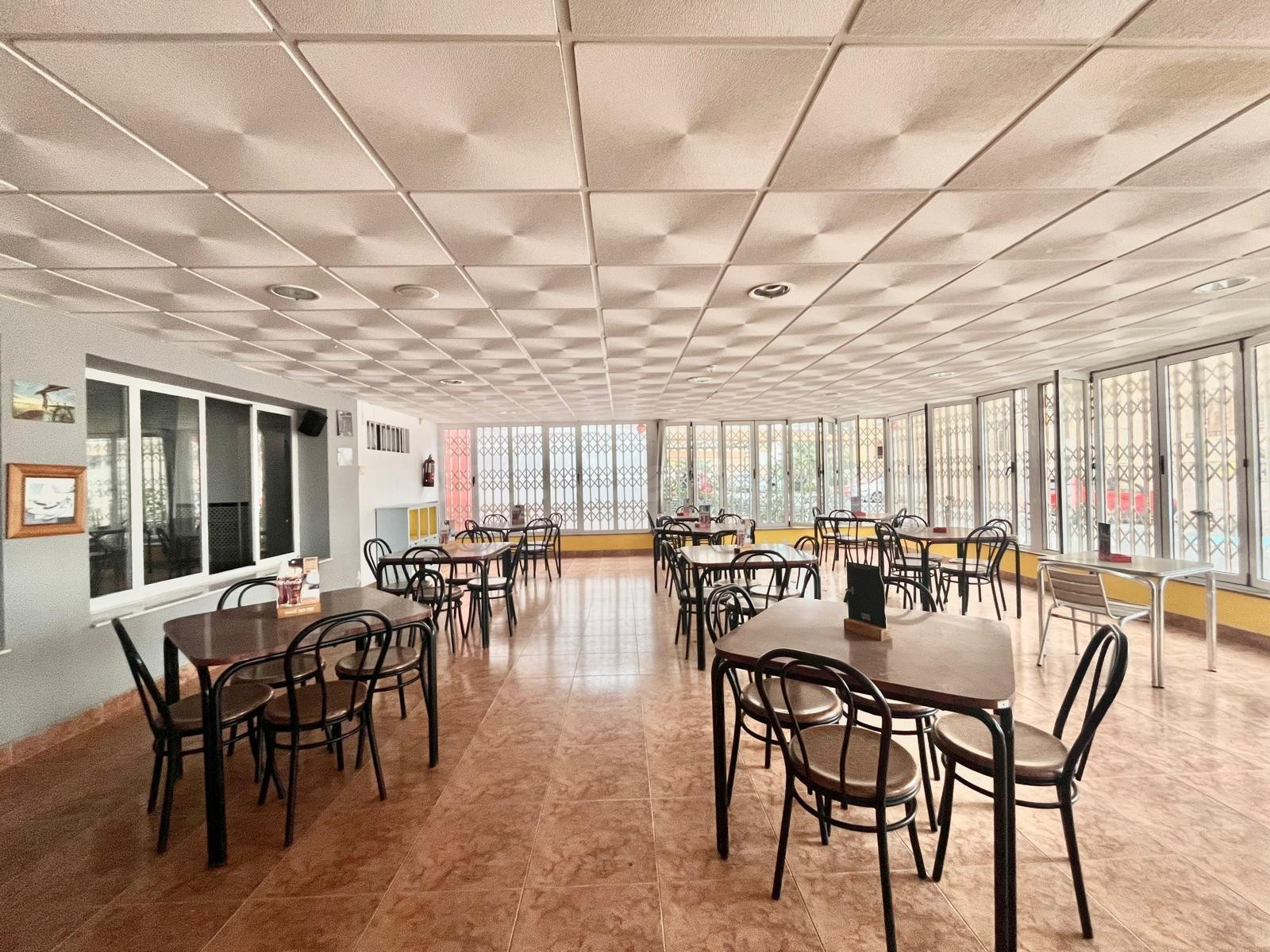 Local comercial 290m² en venta - Cabo cervera - foto 2