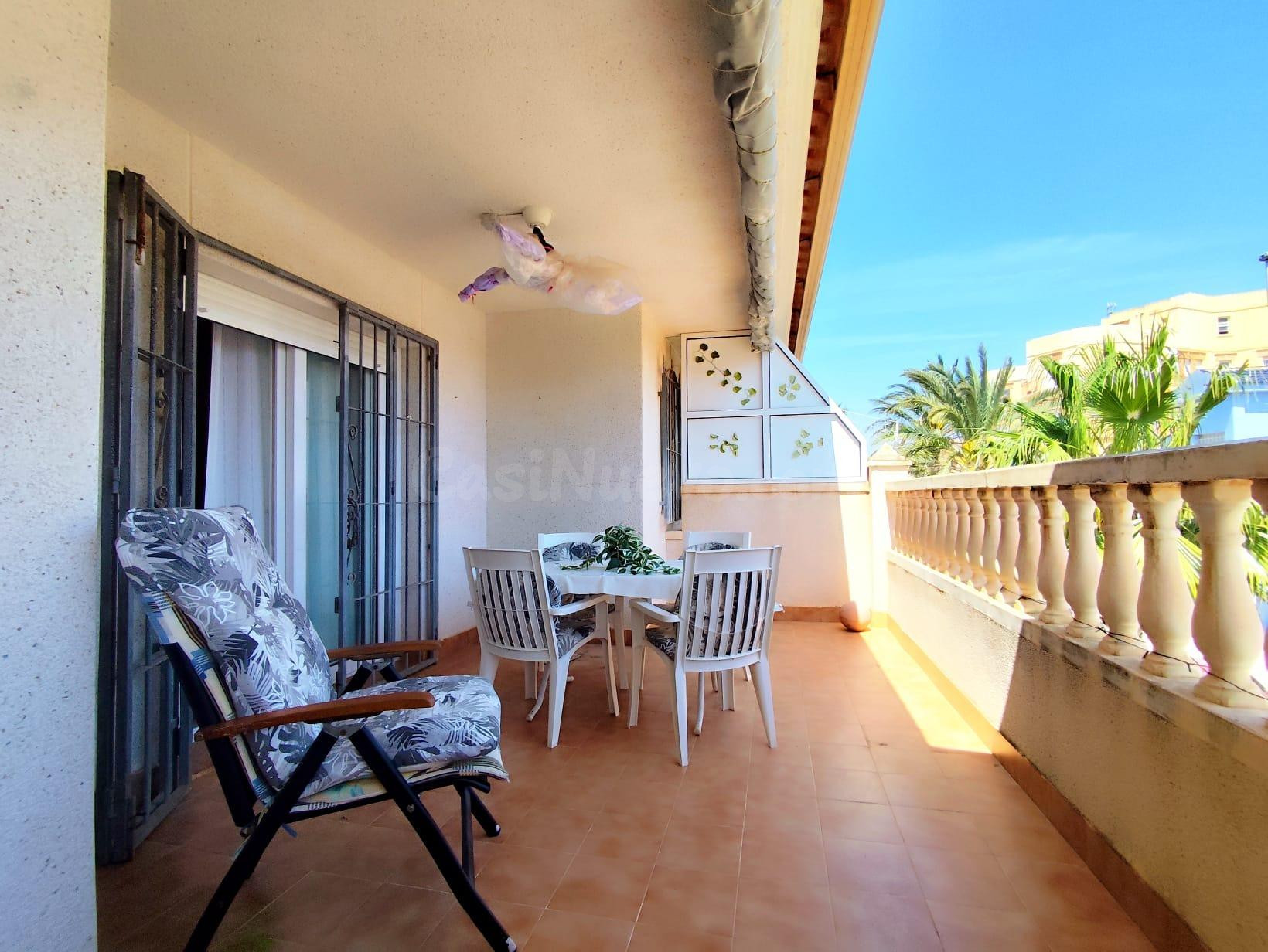 PISO CON GRAN TERRAZA Y VISTAS AL MAR !!!