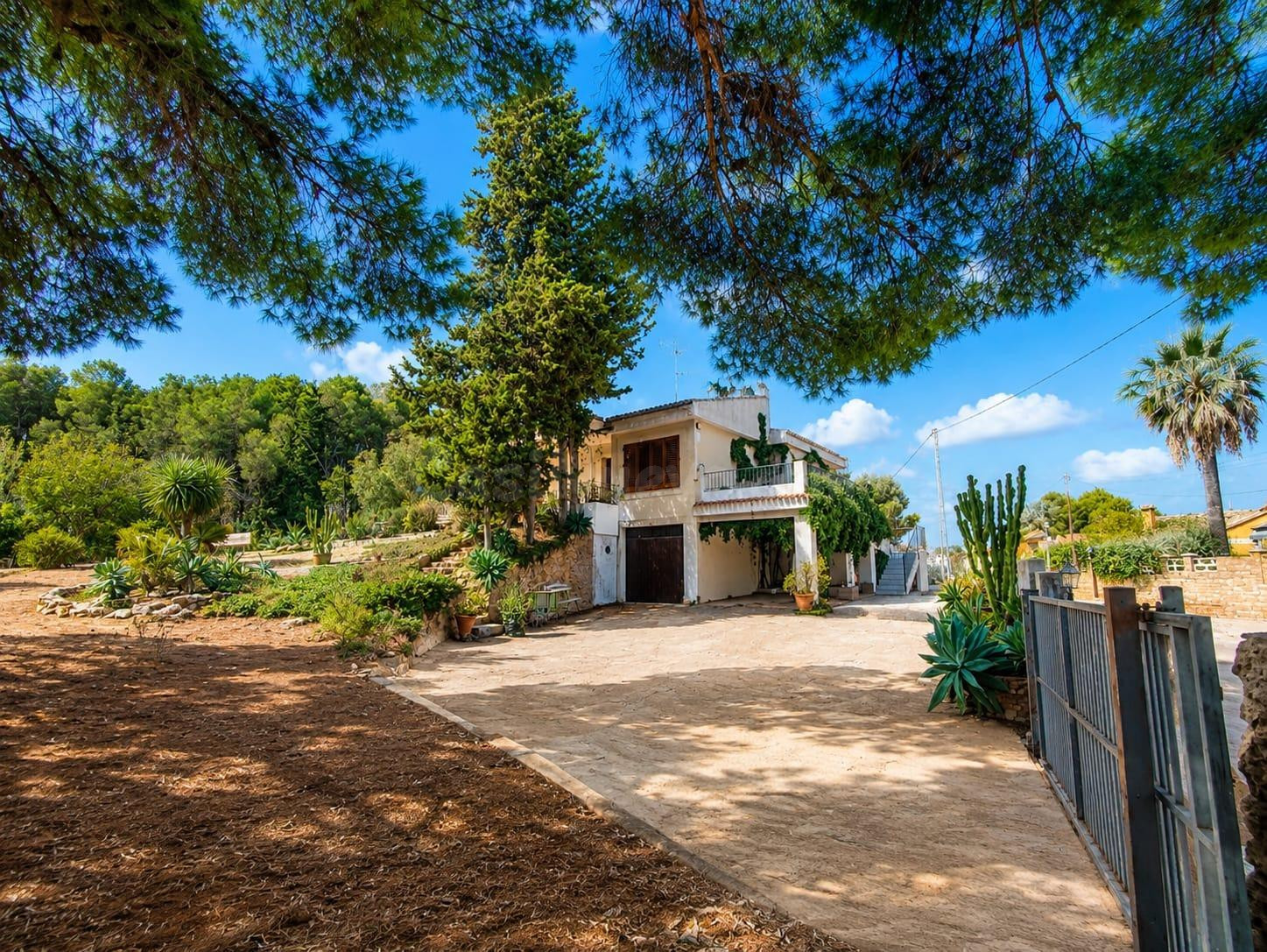 CHALET SIN MUEBLES EN TENTEGORRA