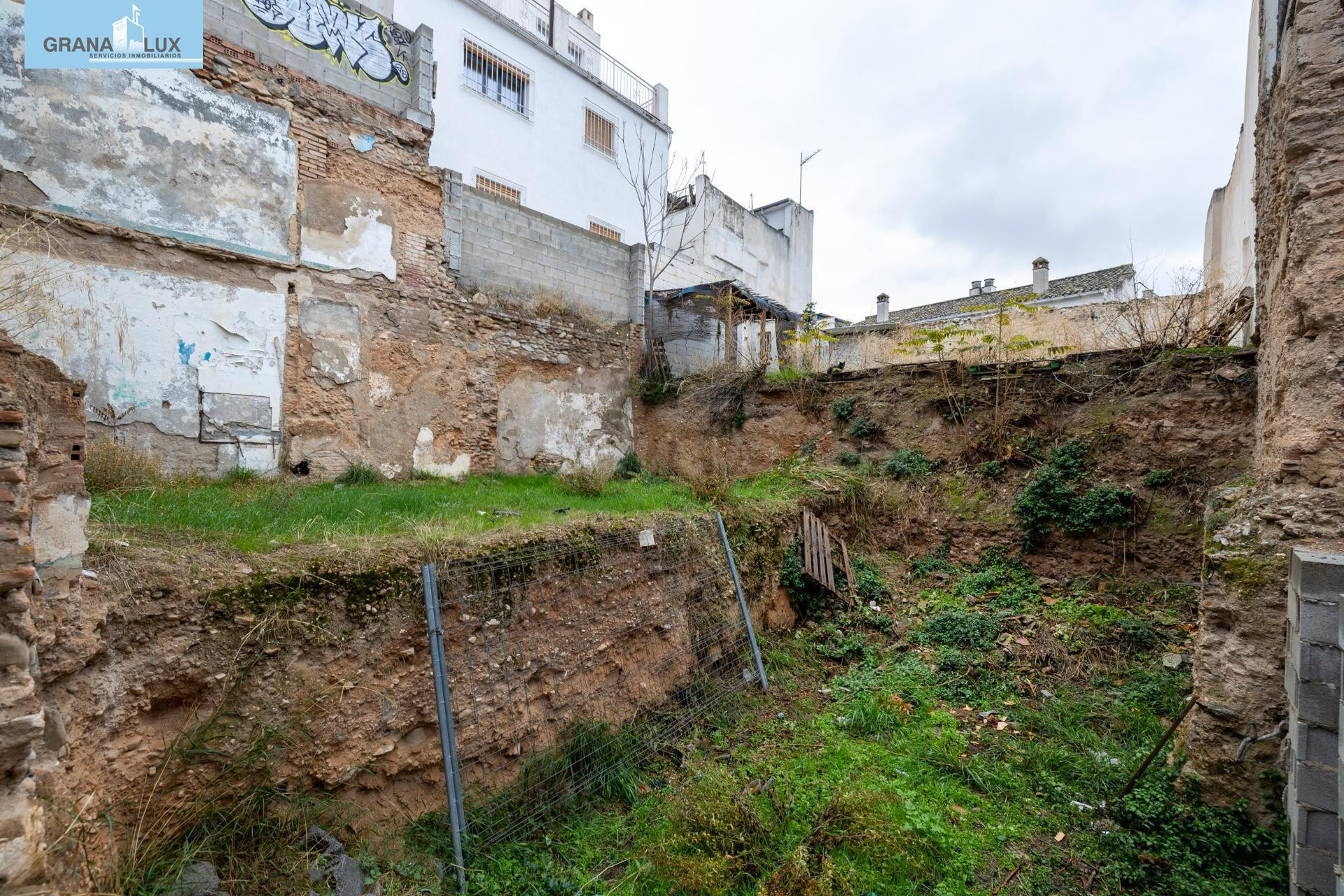 SE VENDE TERRENO URBANO PLURIFAMILIAR ZONA REAL DE CARTUJA Y JARDINES DEL TRIUNFO