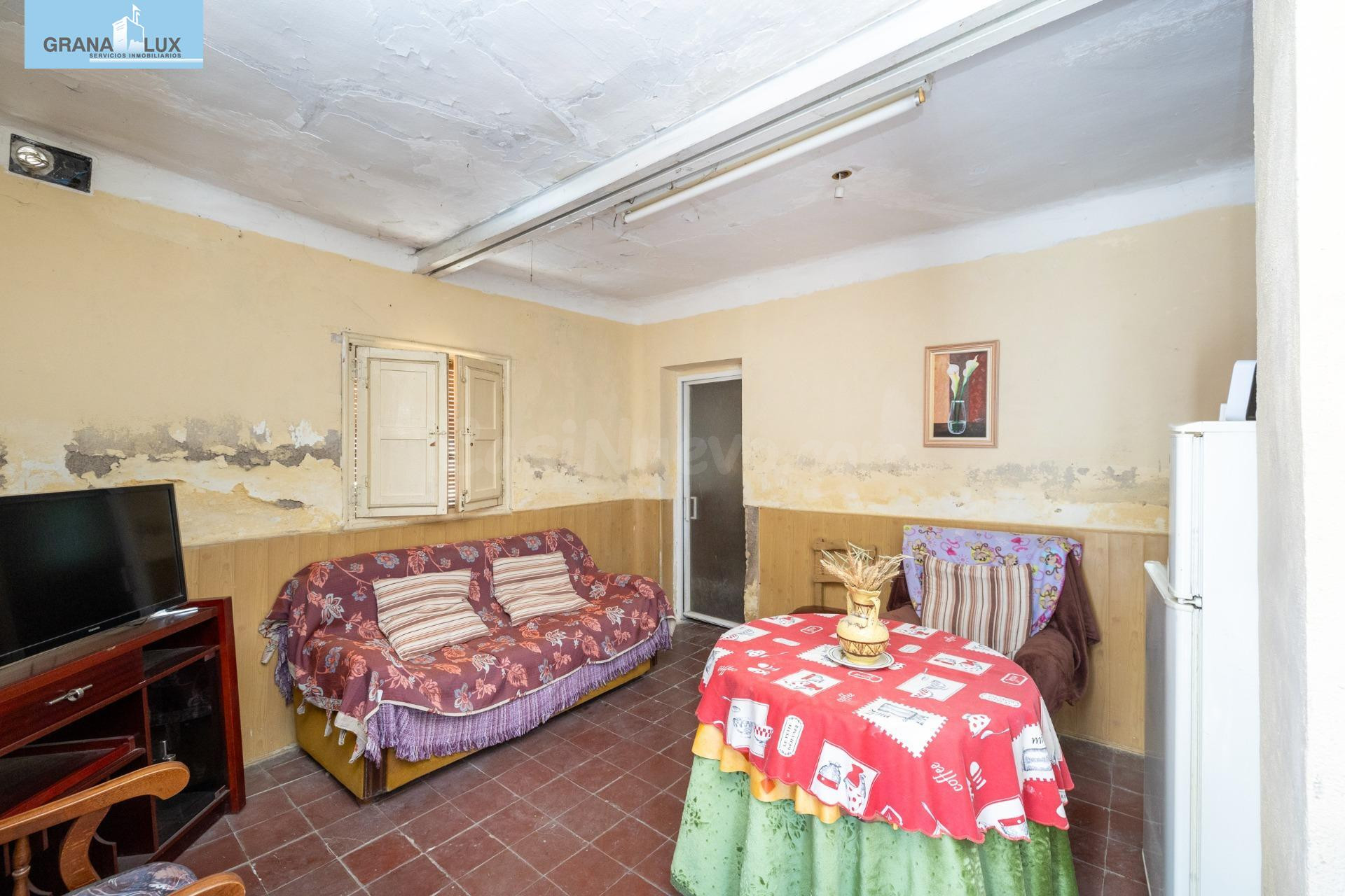 Atención promotores. Casa para derribar y hacer bloque de ha - foto 2