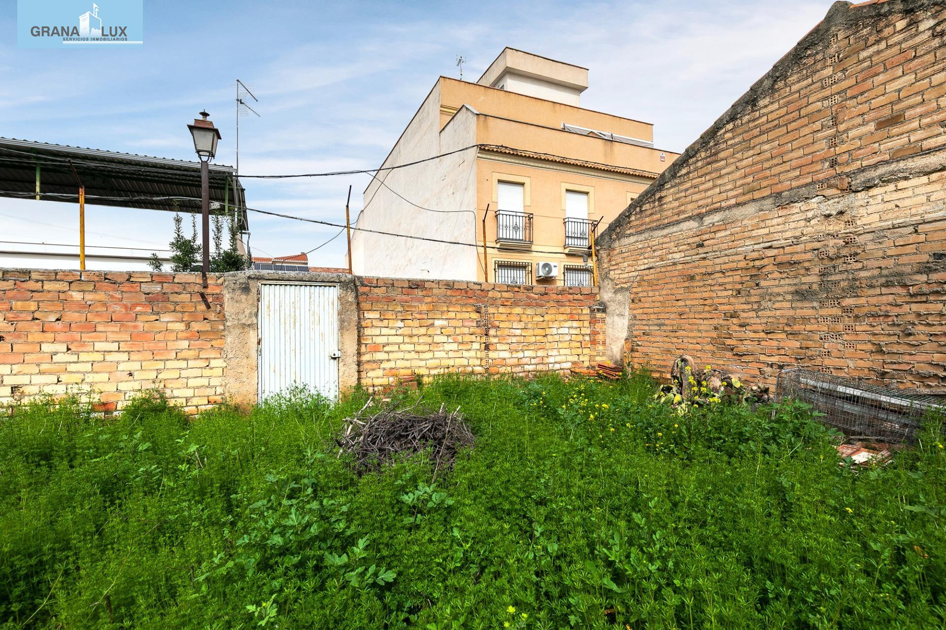 SOLAR EN ARMILLA PARA EDIFICIO DE VIVIENNDAS