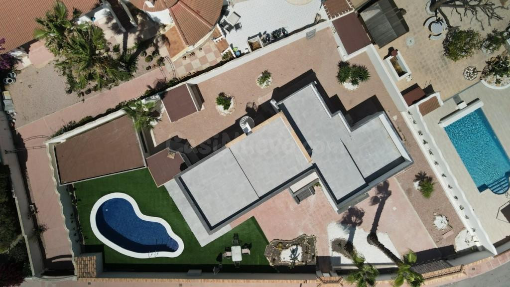 Impresionante villa completamente renovada en el corazón de  - foto 3