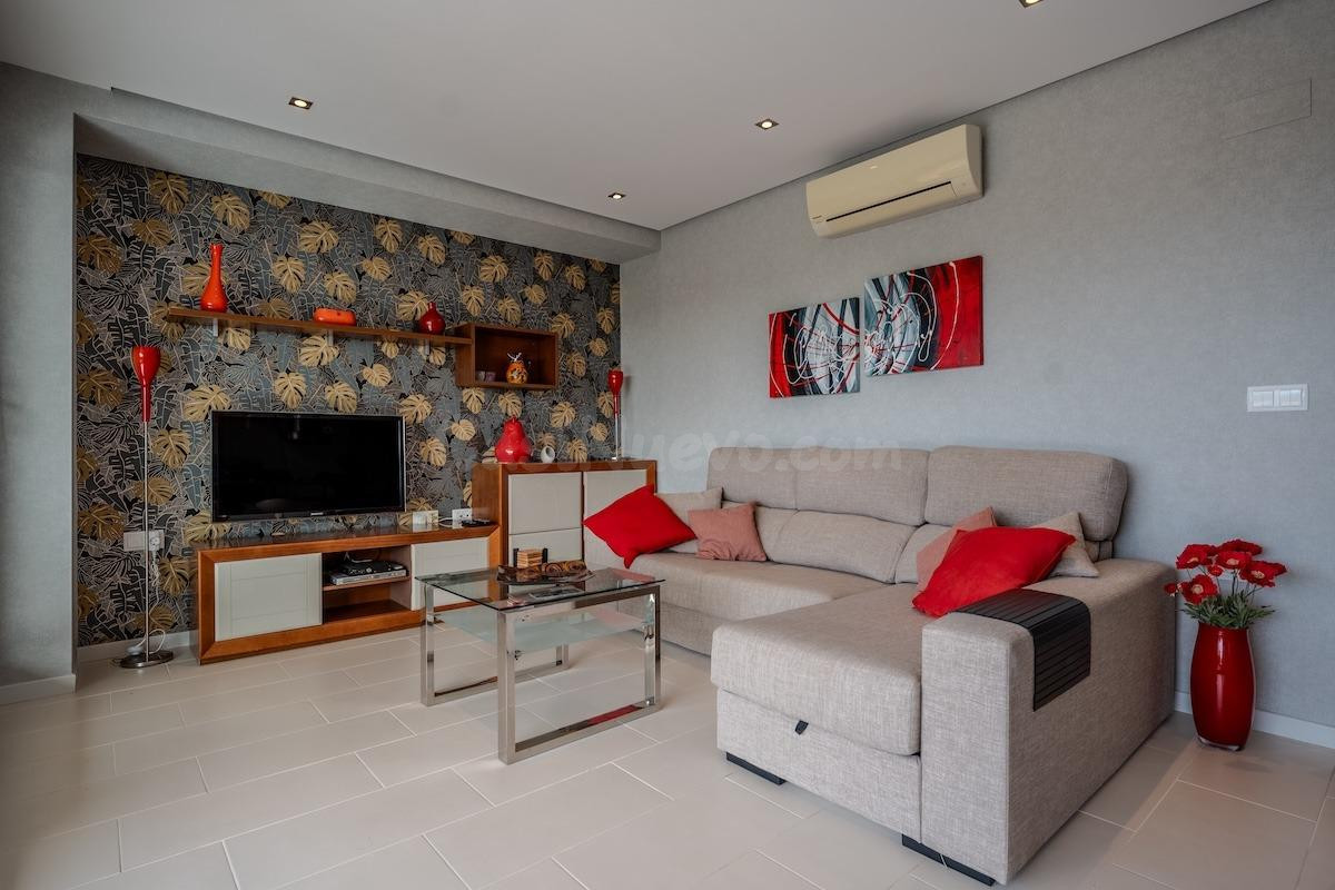 Moderno Apartamento de 2 Dormitorios en Planta Baja con Vist - foto 5