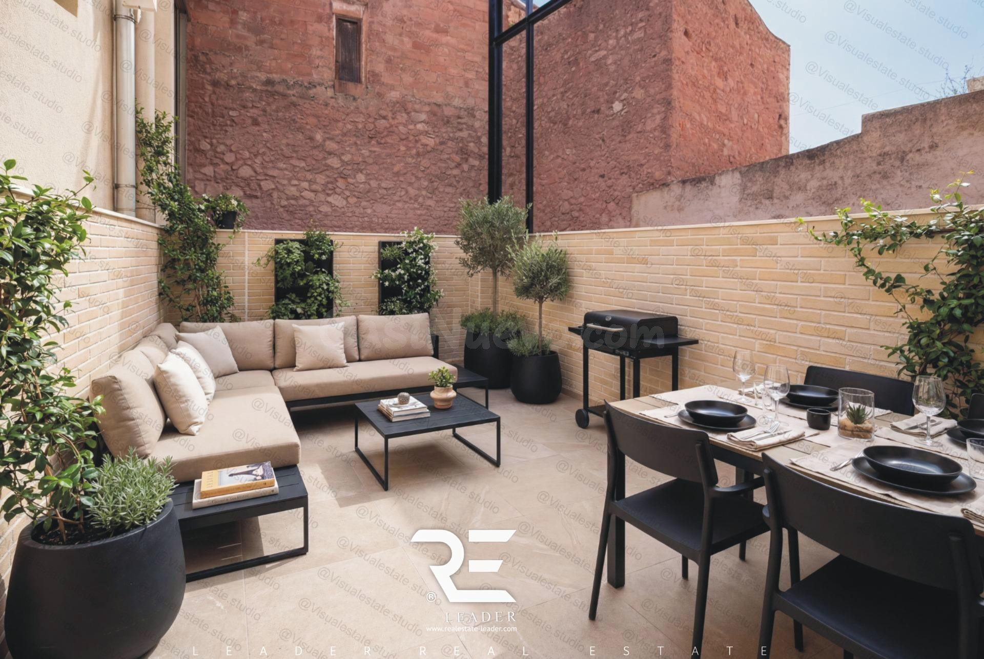 CASA CON TERRAZA EN EL CASCO HISTÓRICO DE ONDA con AMPLITUD, LUZ Y VIDA EN TRES ALTURAS