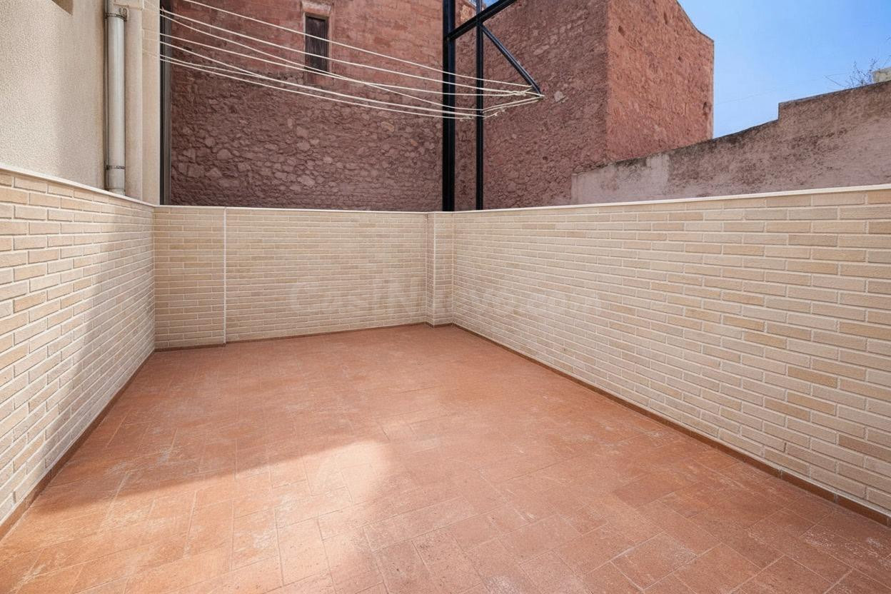 CASA CON TERRAZA EN EL CASCO HISTÓRICO DE ONDA con AMPLITUD, - foto 2