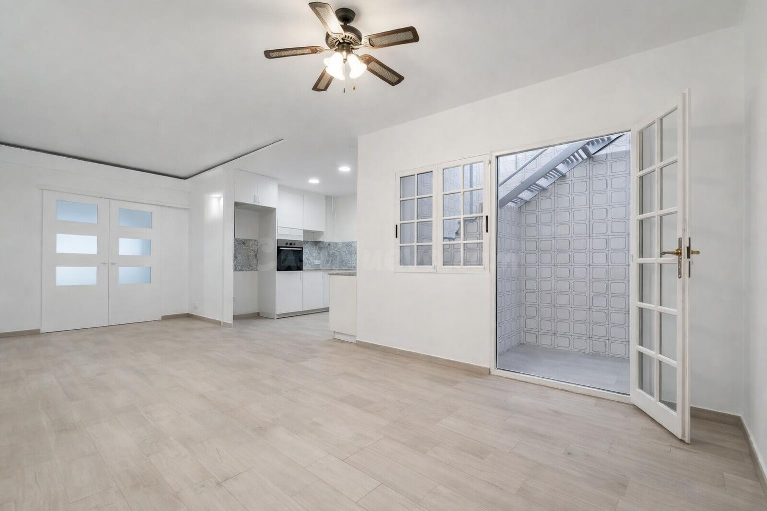 CHALET ADOSADO A LA VENTA EN ALDAIA !! GRAN TERRAZA, BALCÓN  - foto 4