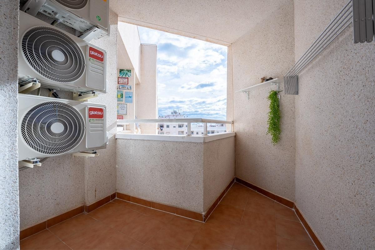 Apartamento reformado con parking y trastero en zona consolidada