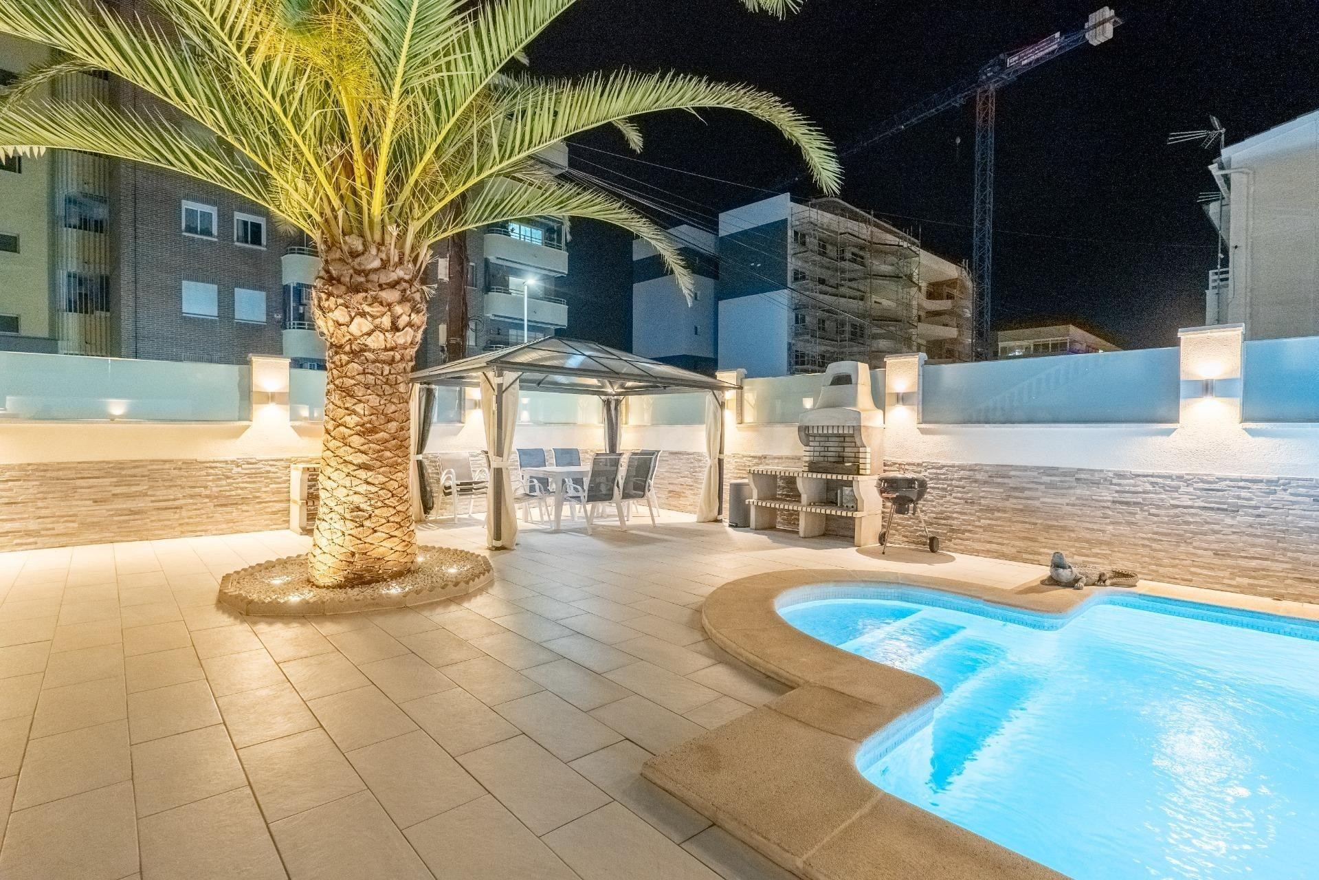 Casa Adosada con 2 cocinas y 2 salones, piscina privada, 400 - foto 4