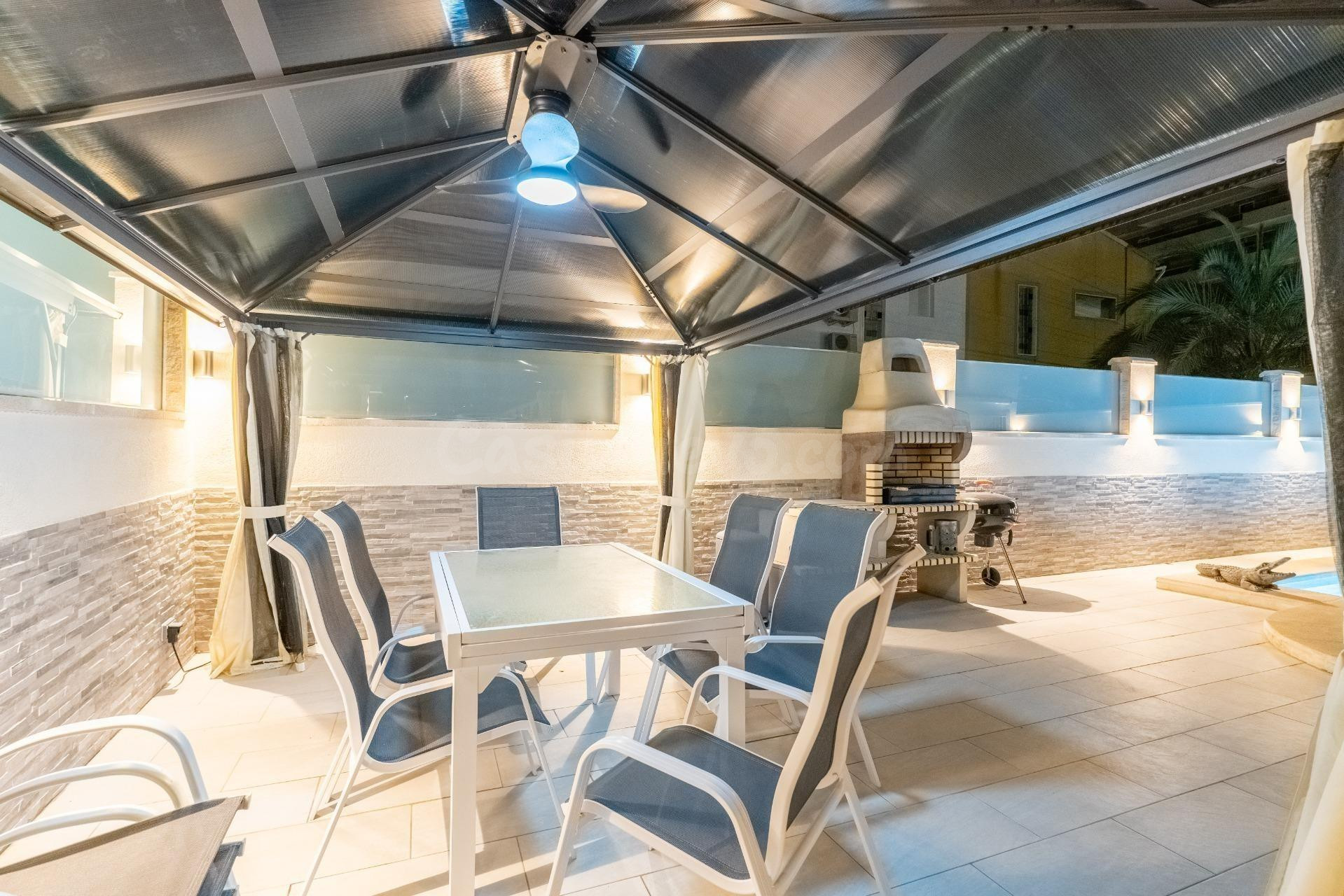 Casa Adosada con 2 cocinas y 2 salones, piscina privada, 400 - foto 5