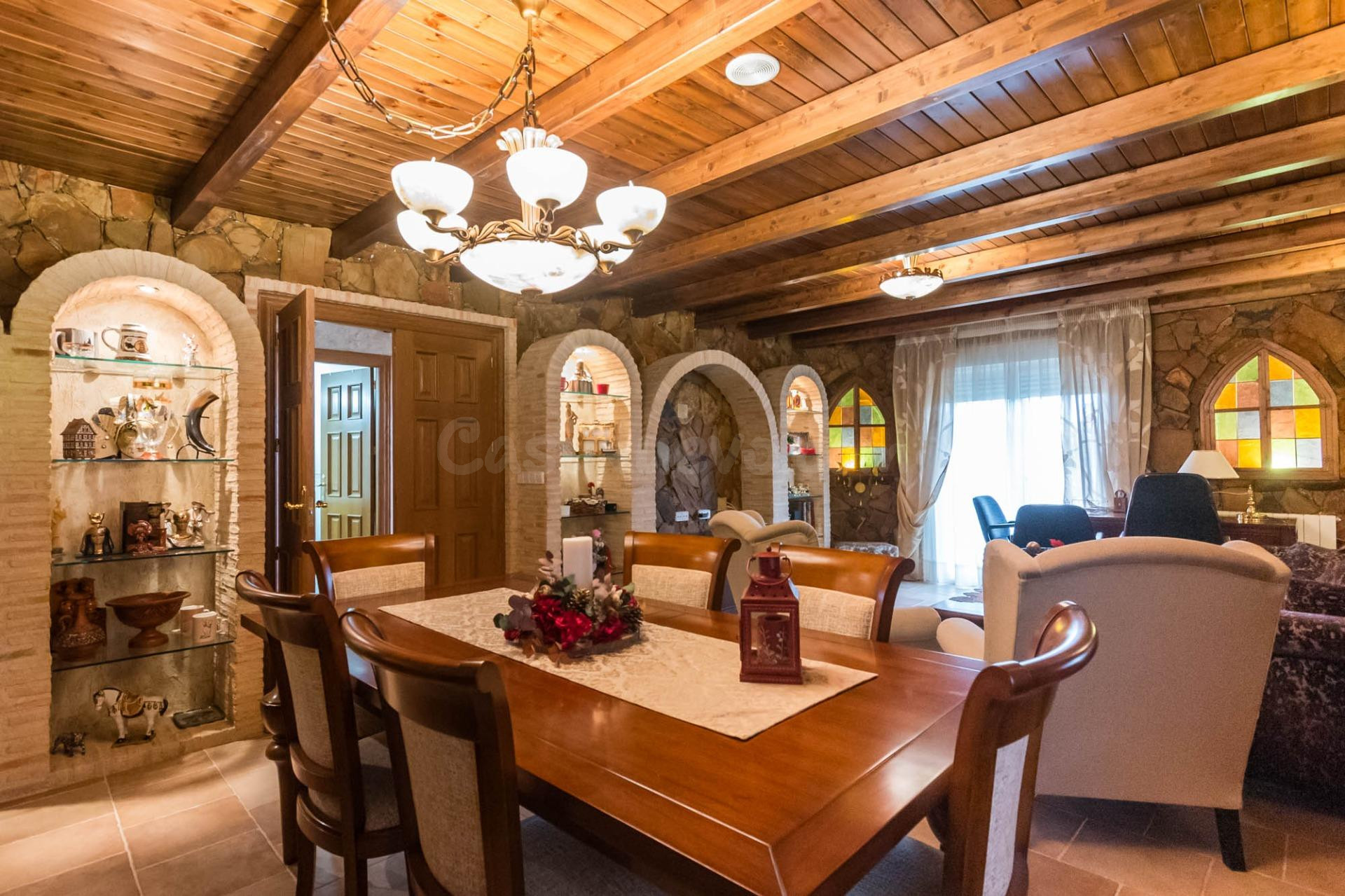 CHALET DE ENSUEÑO EN LA ALCAYNA: 5 DORMITORIOS, PISCINA Y JA - foto 3
