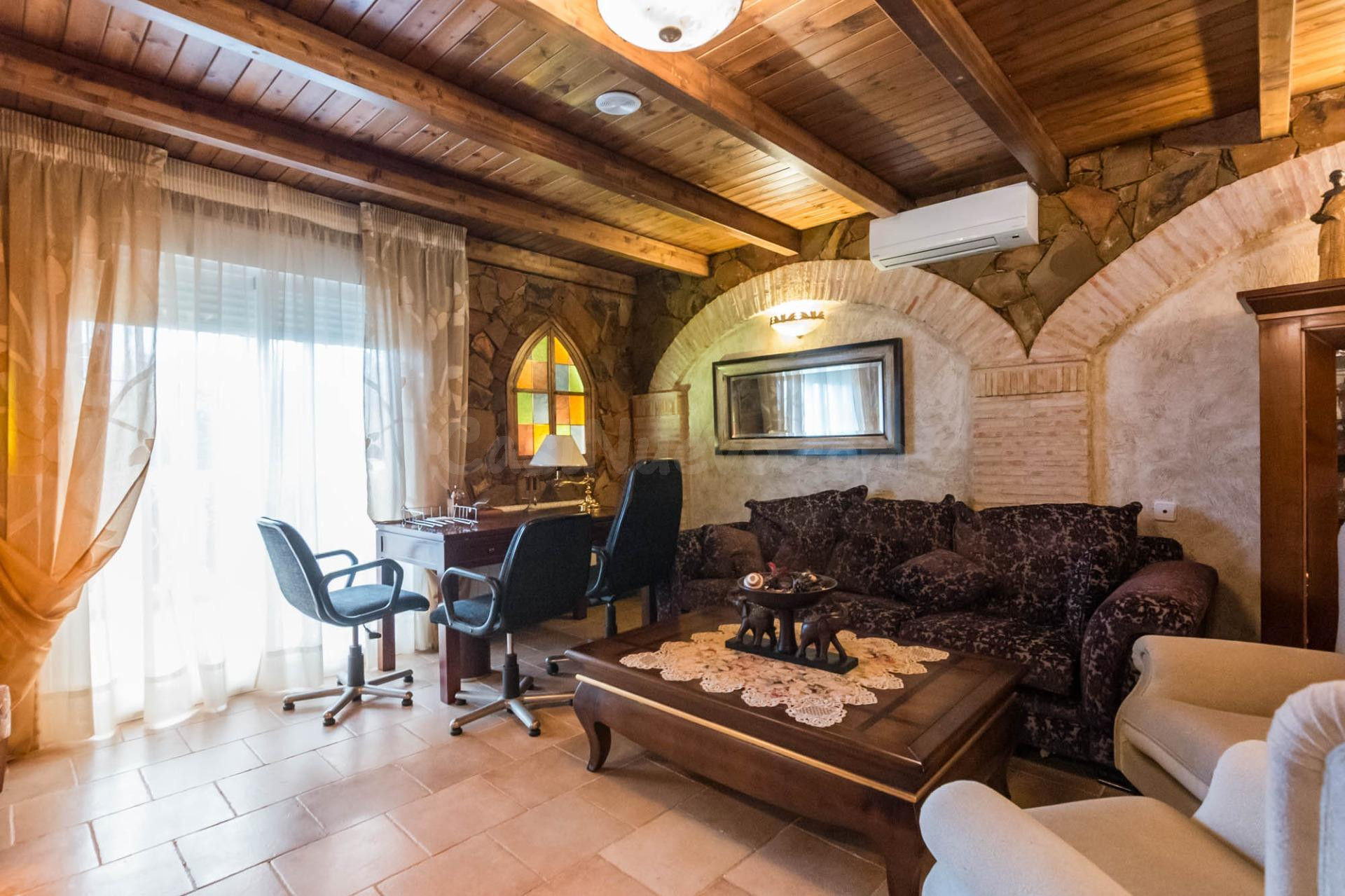 CHALET DE ENSUEÑO EN LA ALCAYNA: 5 DORMITORIOS, PISCINA Y JA - foto 4