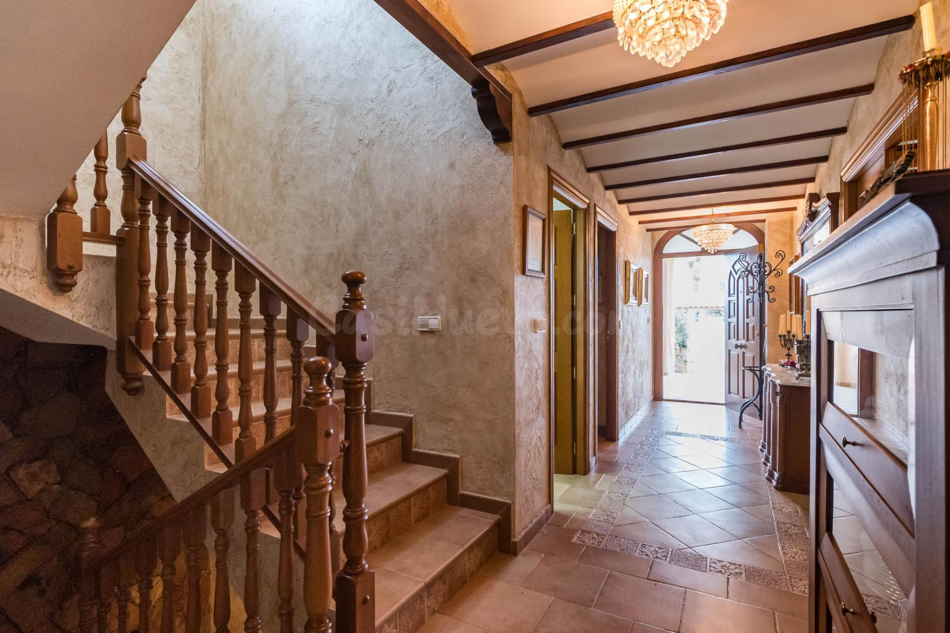 CHALET DE ENSUEÑO EN LA ALCAYNA: 5 DORMITORIOS, PISCINA Y JA - foto 5
