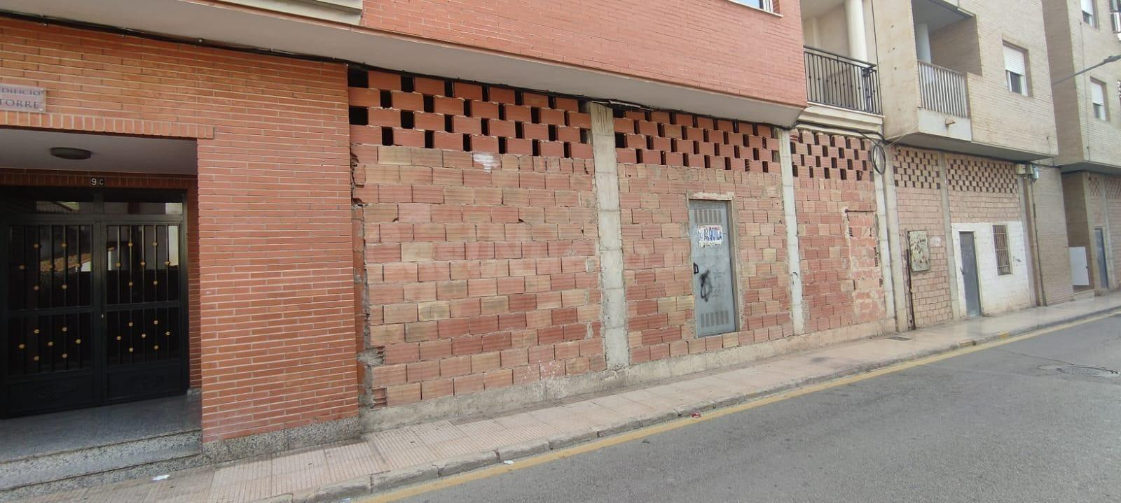 LOCAL COMERCIAL EN SANTOMERA, CERCA DEL MERCADONA