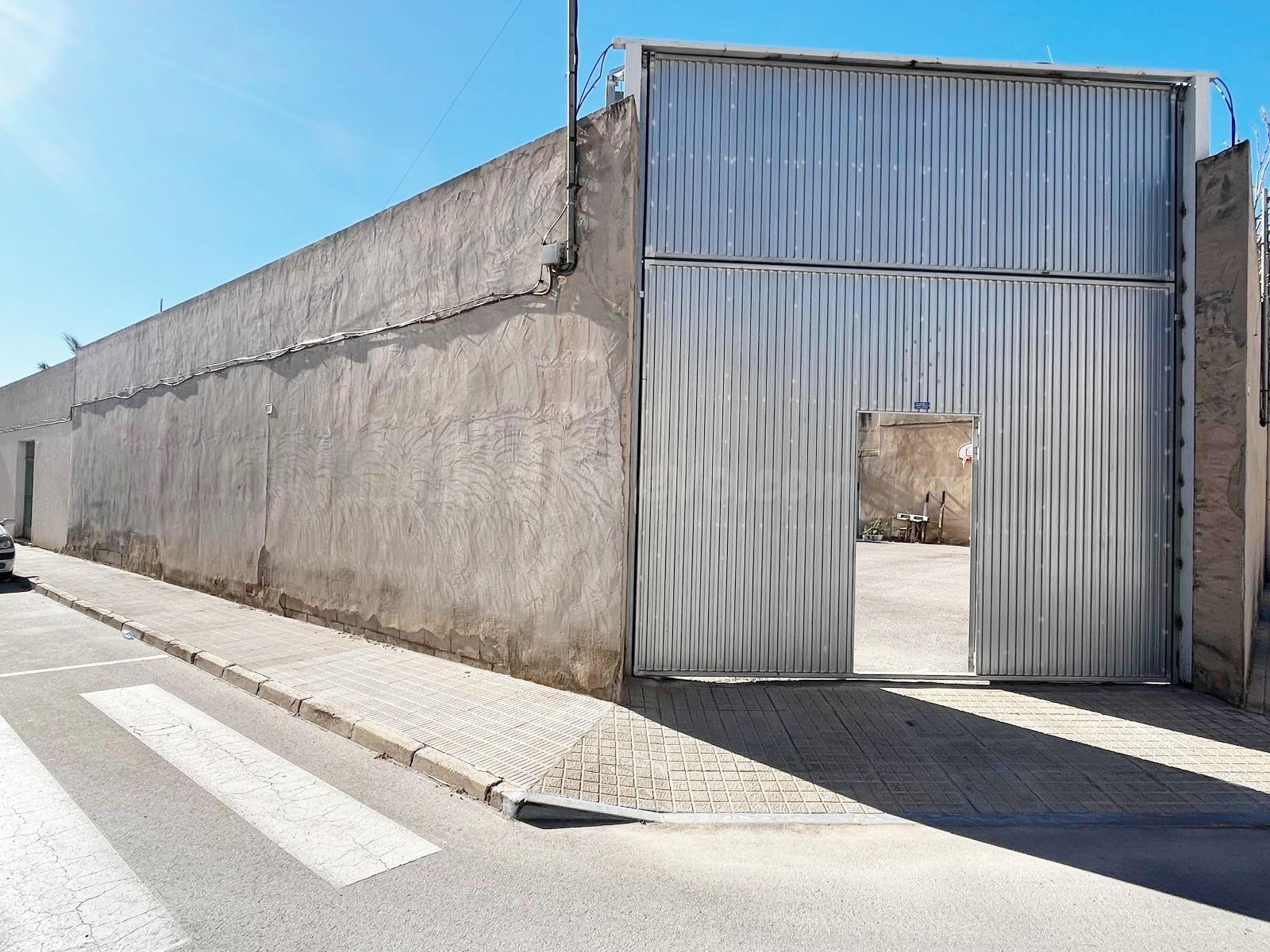 OPORTUNIDAD !! SOLAR URBANO ESQUINERO DE 332 m2 EN VENTA EN  - foto 2