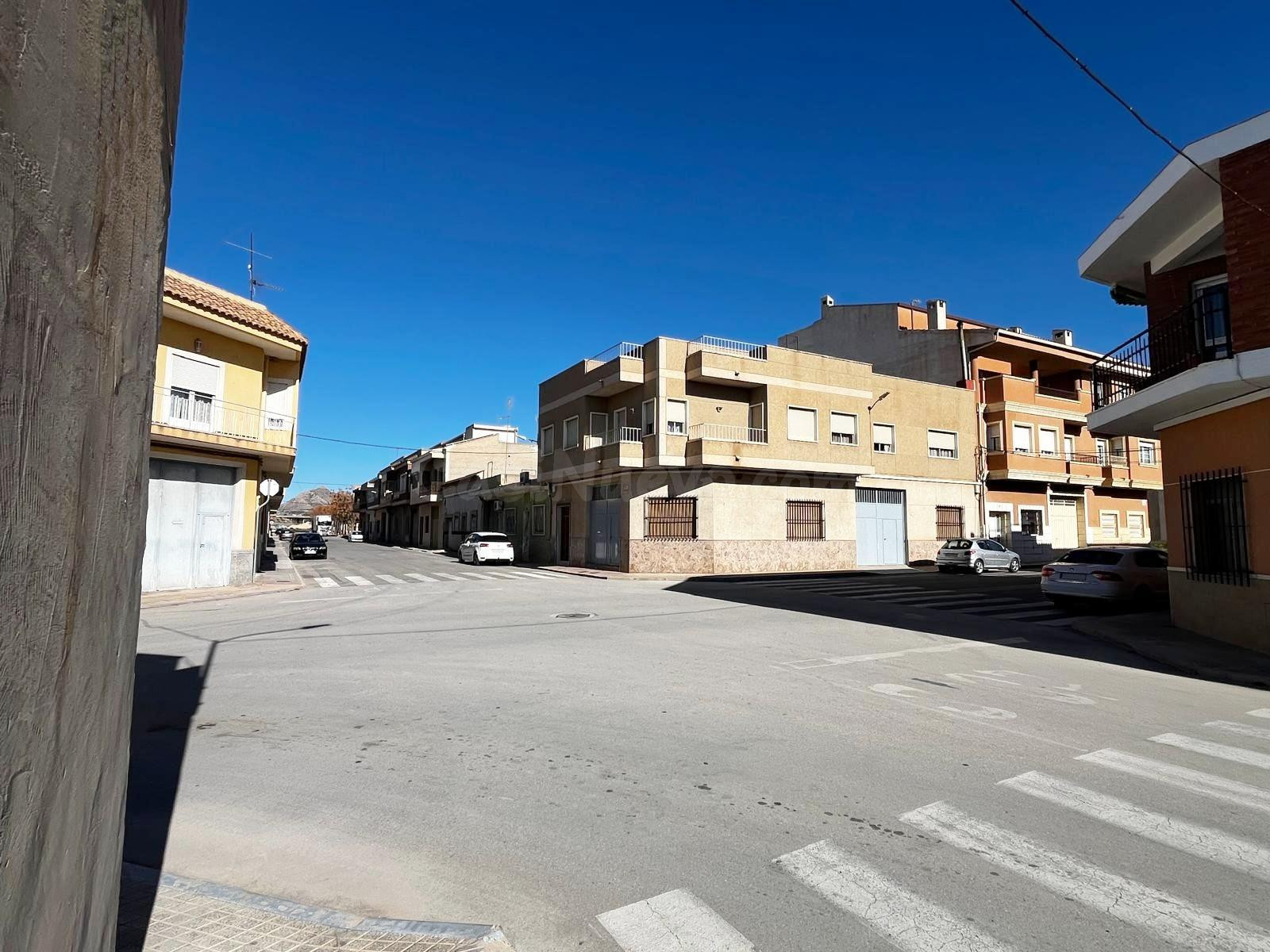OPORTUNIDAD !! SOLAR URBANO ESQUINERO DE 332 m2 EN VENTA EN  - foto 4