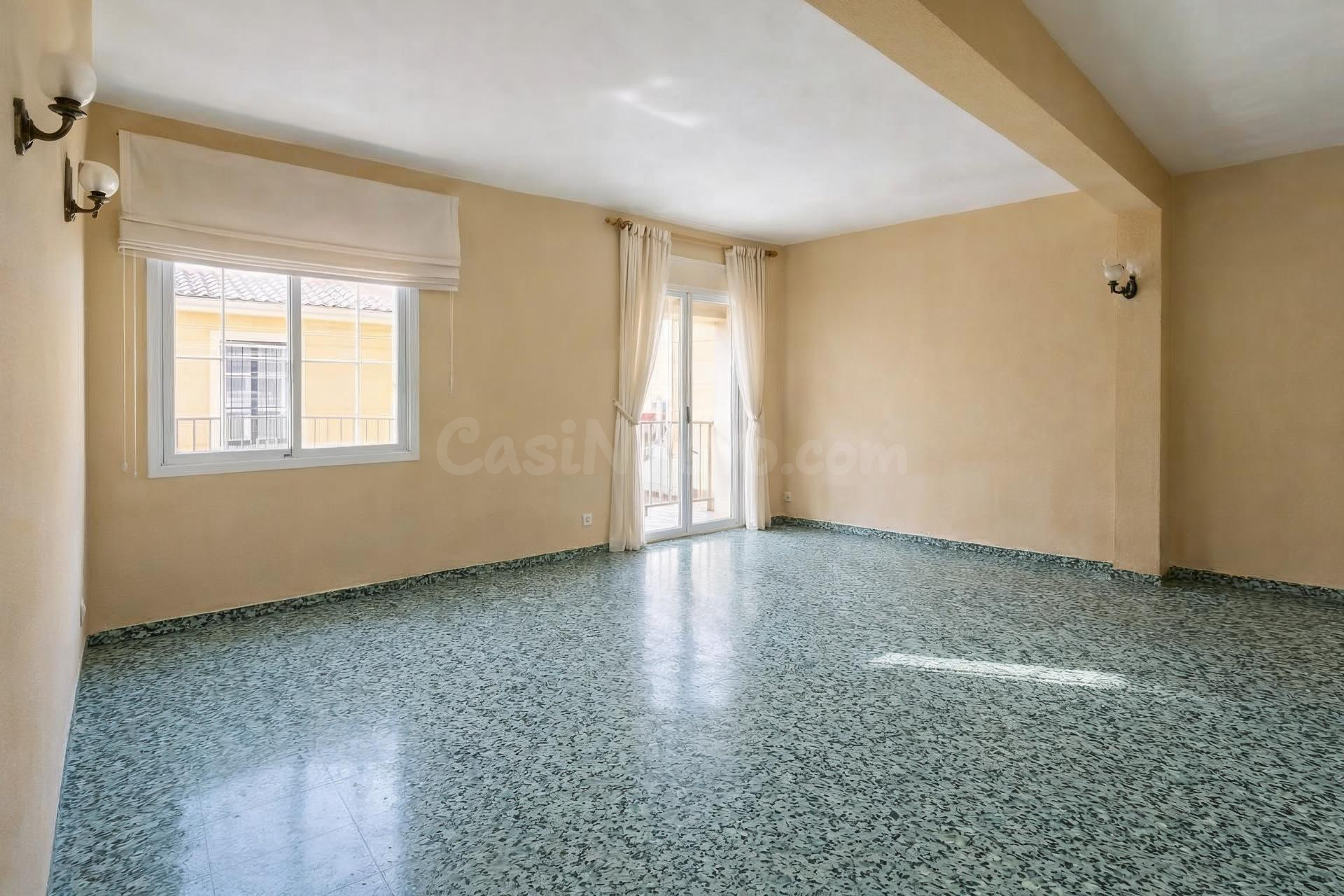 PISO DE 3 habitaciones CON TERRAZA Y ASCENSOR EN ZONA DE LA  - foto 4