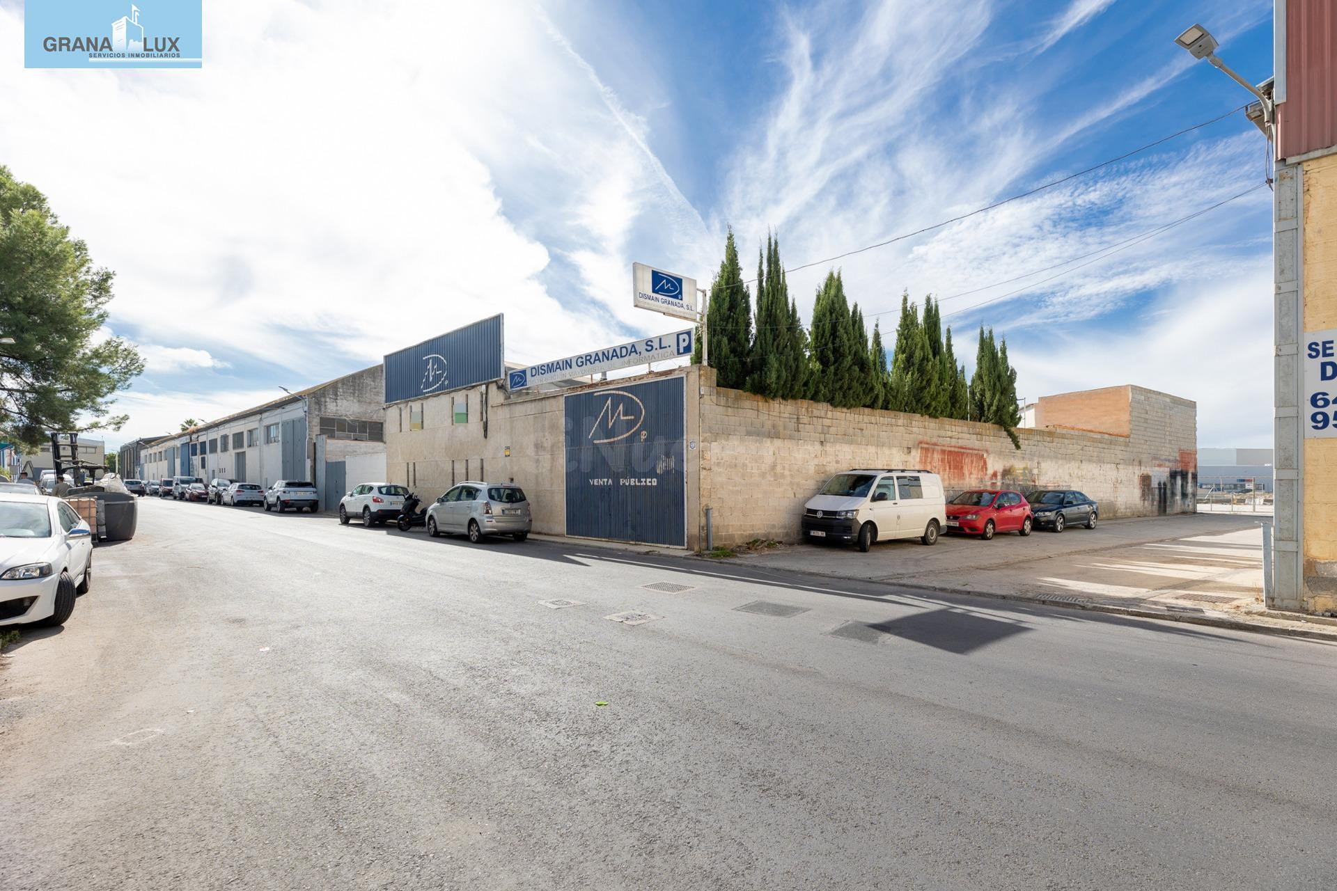 SE VENDE   RECINTO CON VARIAS DEPENDENCIAS (AVENIDA LOS ALAMOS ATARFE-GRANADA)