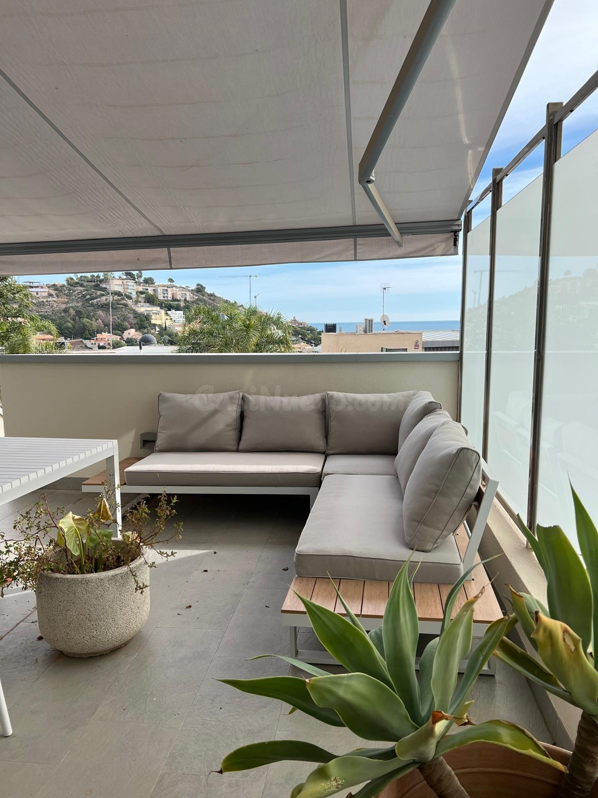 PRECIOSO DÚPLEX CON TERRAZA Y VISTAS AL MAR EN OROPESA MUY C - foto 3