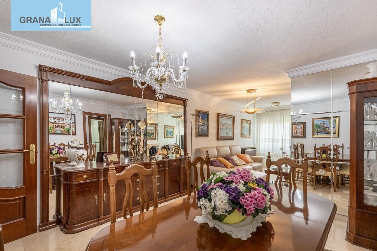 ¡Magnífico piso en venta en la zona de Mondragones, Granada! - foto 2