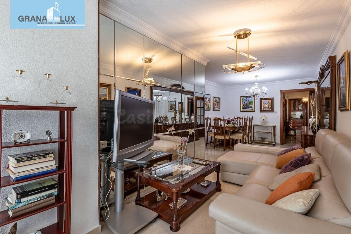 ¡Magnífico piso en venta en la zona de Mondragones, Granada! - foto 4