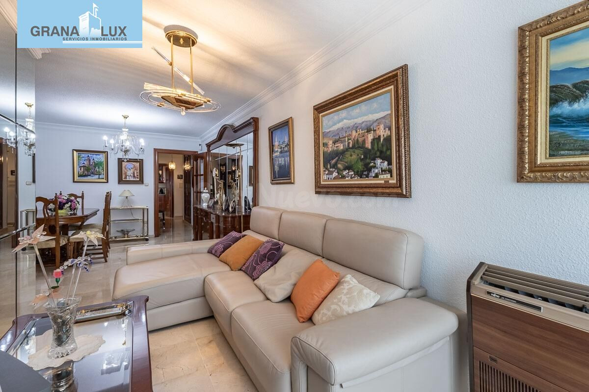 ¡Magnífico piso en venta en la zona de Mondragones, Granada! - foto 5