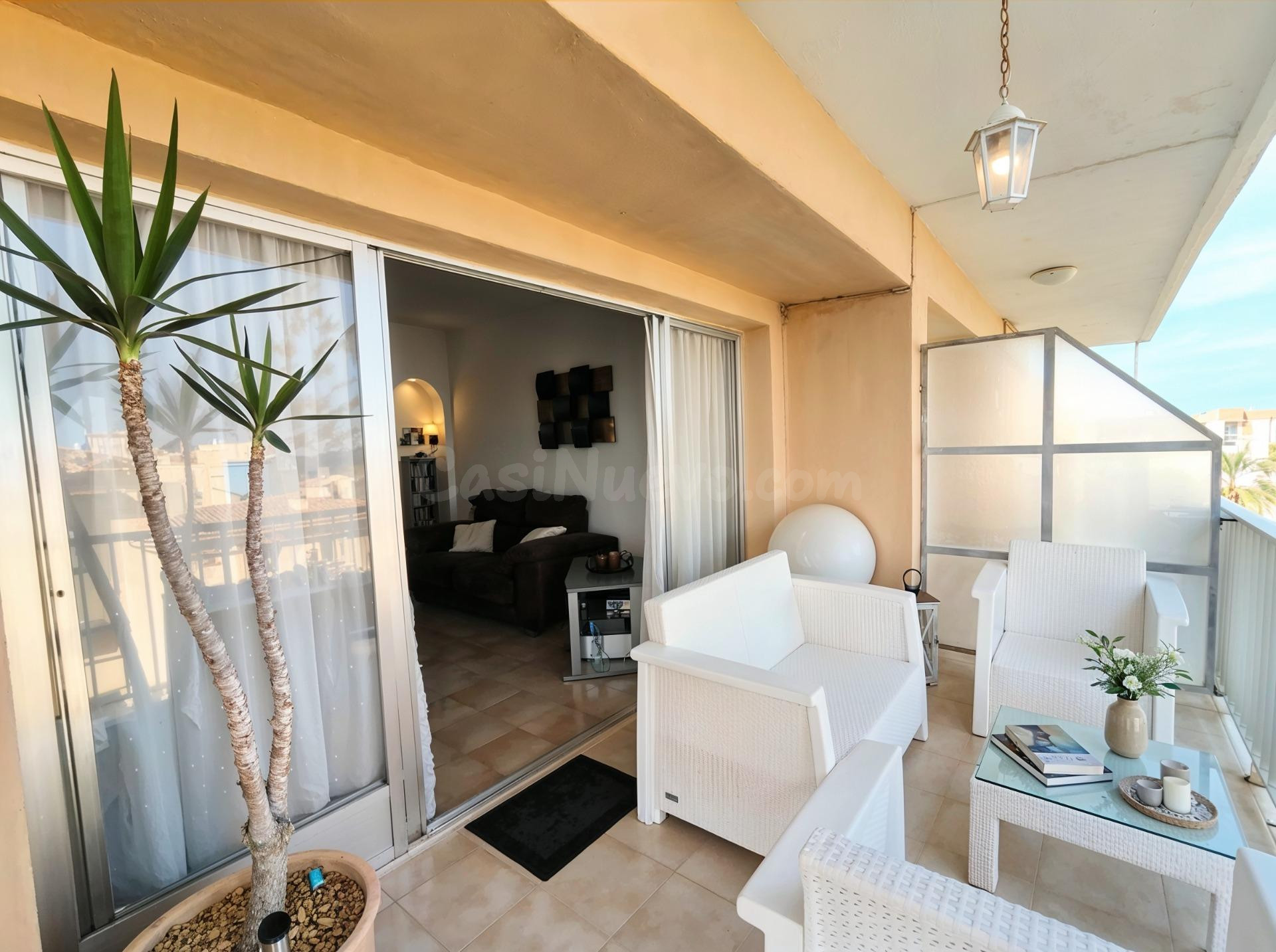 ÁTICO CON TERRAZA, VISTAS AL MAR Y A 120 METROS DE LA PLAYA - foto 2