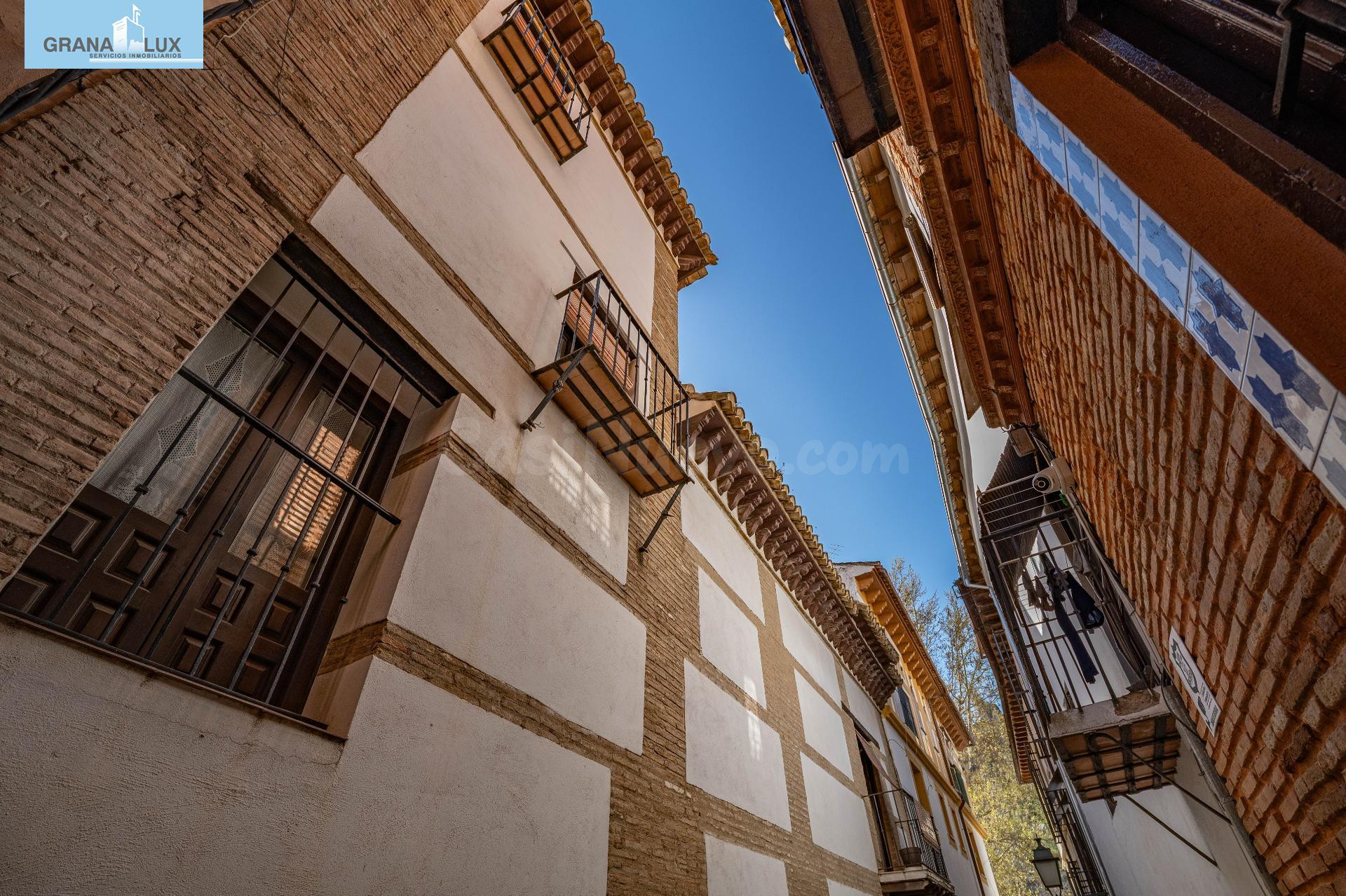 Edificio Morisco del siglo XVI en el Paseo de los Tristes co - foto 5