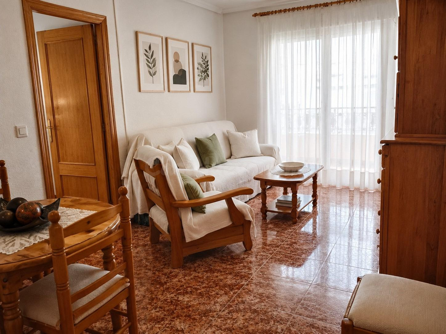 SE VENDE BONITO Y LUMINOSO APARTAMENTO ORIENTADO AL SUR!!!!! PLAYA DEL CURA!!!!