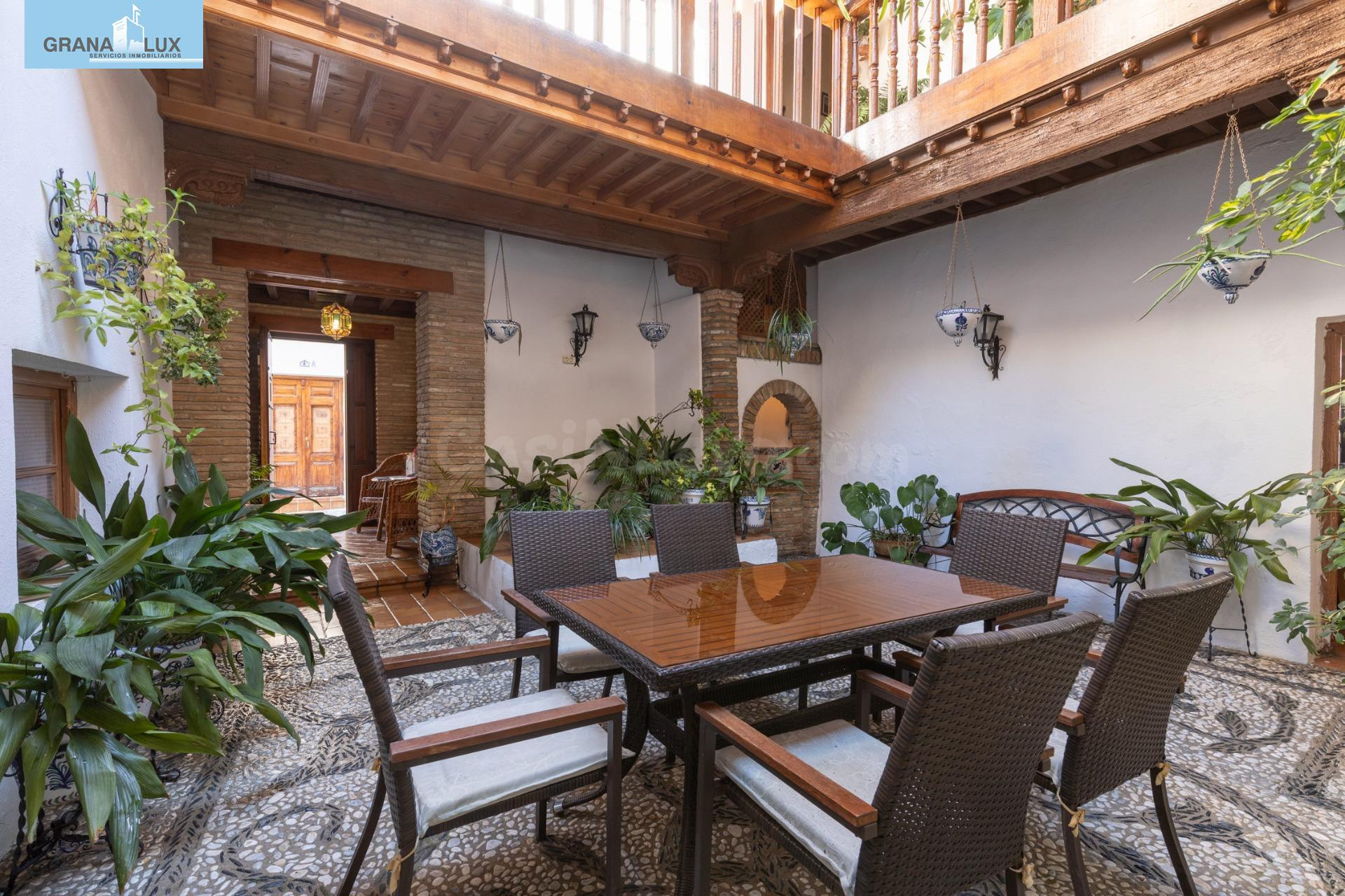 Auténtica casa con corrala tradicional y azotea en el corazó - foto 4