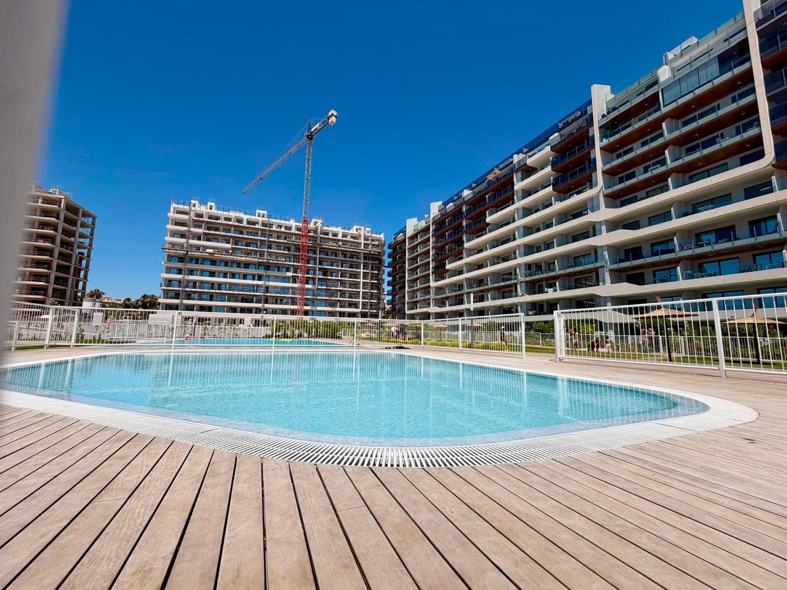 EXCLUSIVO APARTAMENTO DE OBRA NUEVA EN RESIDENCIAL VALONIA – - foto 3