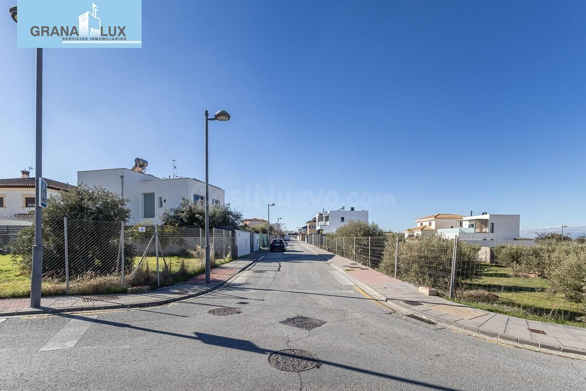 SOLAR CON USO RESIDENCIAL EN VENTA EN LA ZUBIA - foto 2