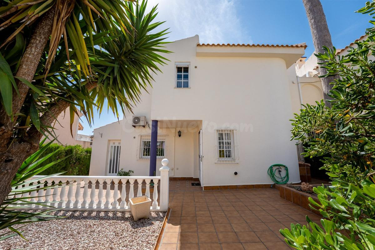 RESIDENCIAL MIRAFLORES,  PRECIOSA VIVIENDA - foto 2