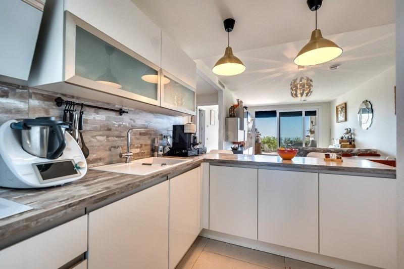 Apartamento con magníficas vistas, aerotermia, suelos radian - foto 4
