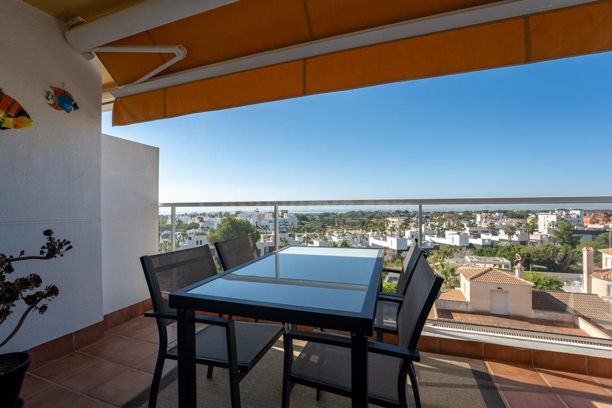 ÁTICO DE 2 DORMITORIOS Y 2 BAÑOS CON IMPRESIONANTES VISTAS A - foto 2
