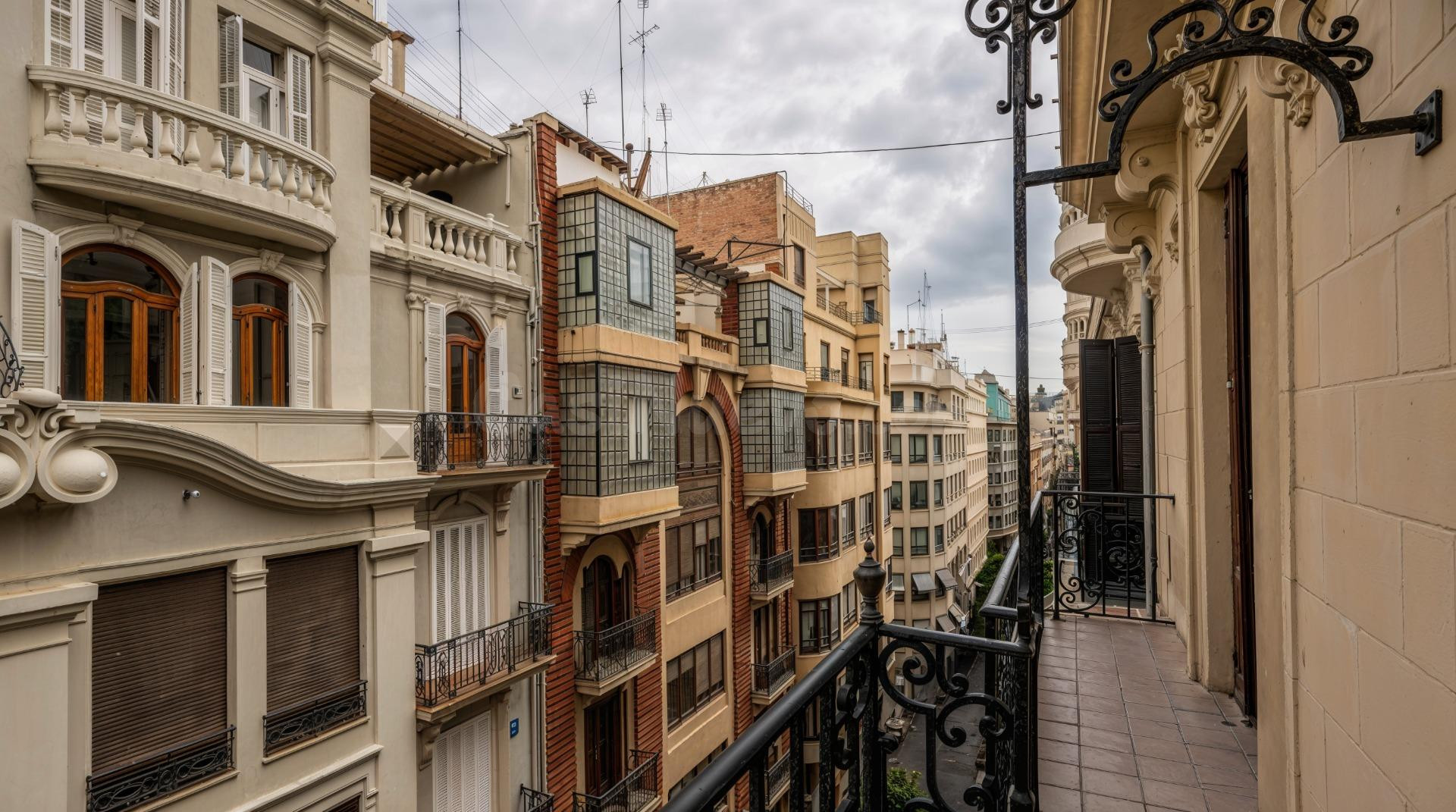 ARCHITECTURAL HERITAGE IN THE HEART OF VALENCIA - foto 5
