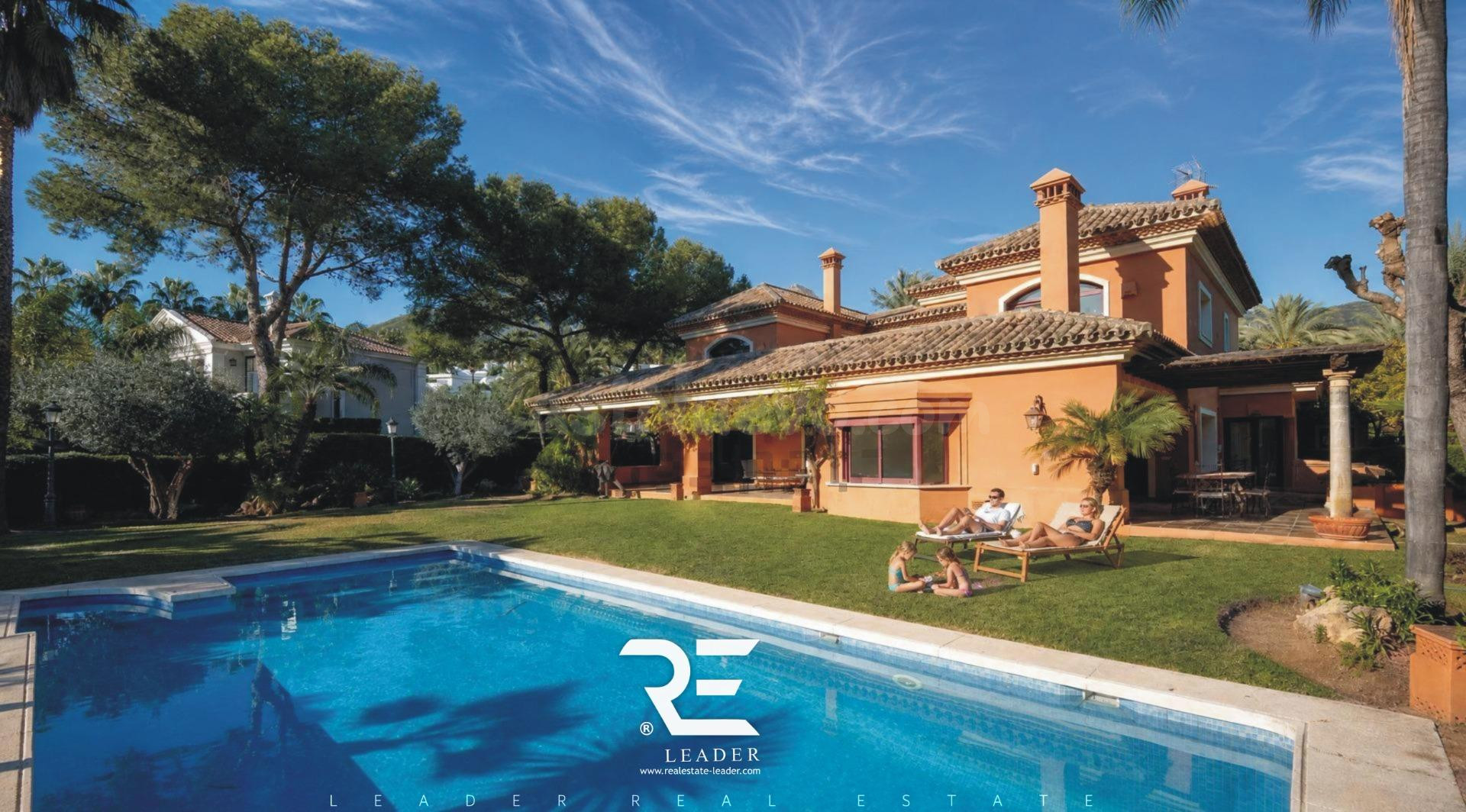 ARCHITECTURAL MASTERPIECE IN ALTOS REALES