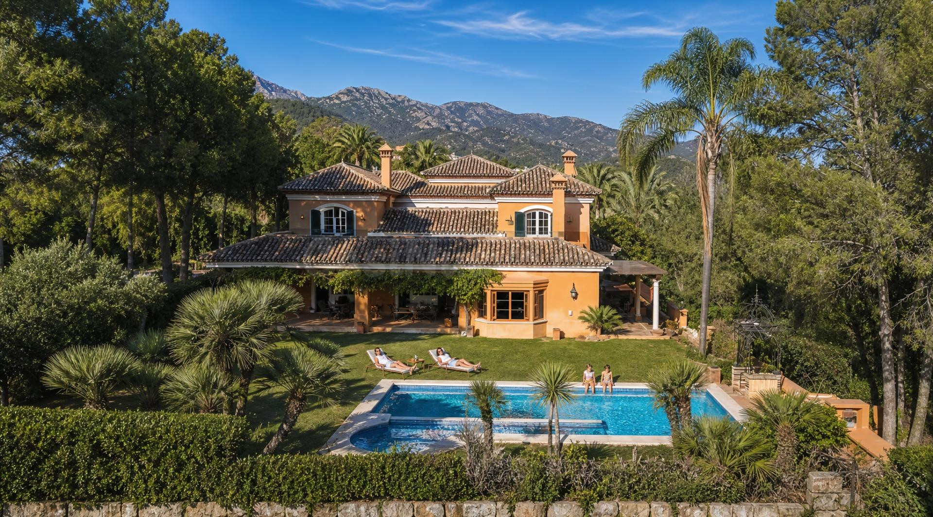 ARCHITECTURAL MASTERPIECE IN ALTOS REALES - foto 2