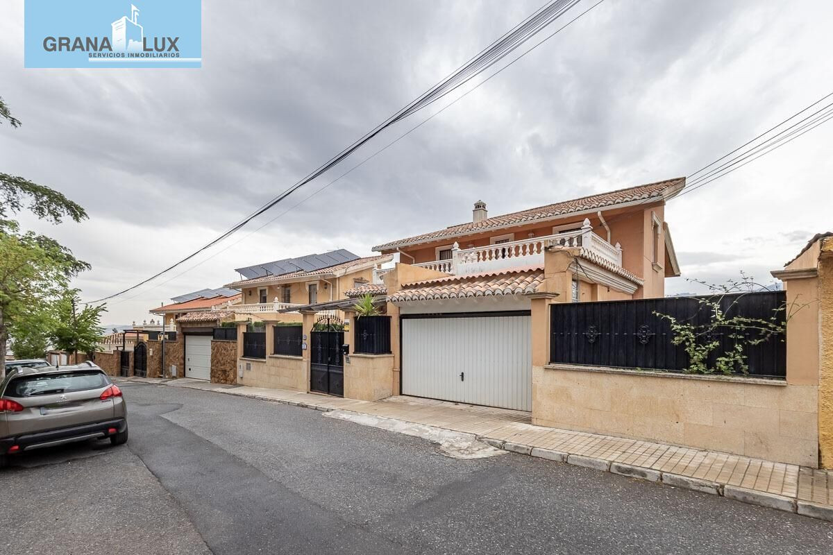 Espectacular Casa de Lujo en Urbanización Los Cerezos - foto 3