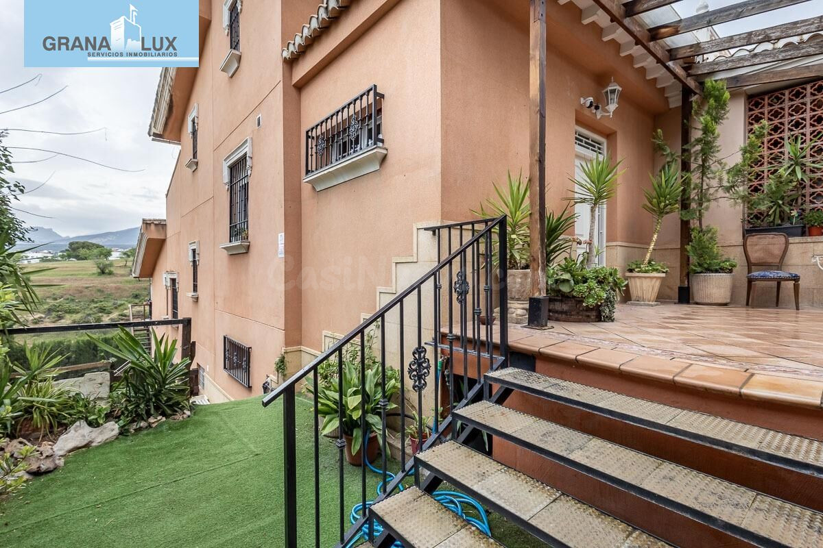 Espectacular Casa de Lujo en Urbanización Los Cerezos - foto 5