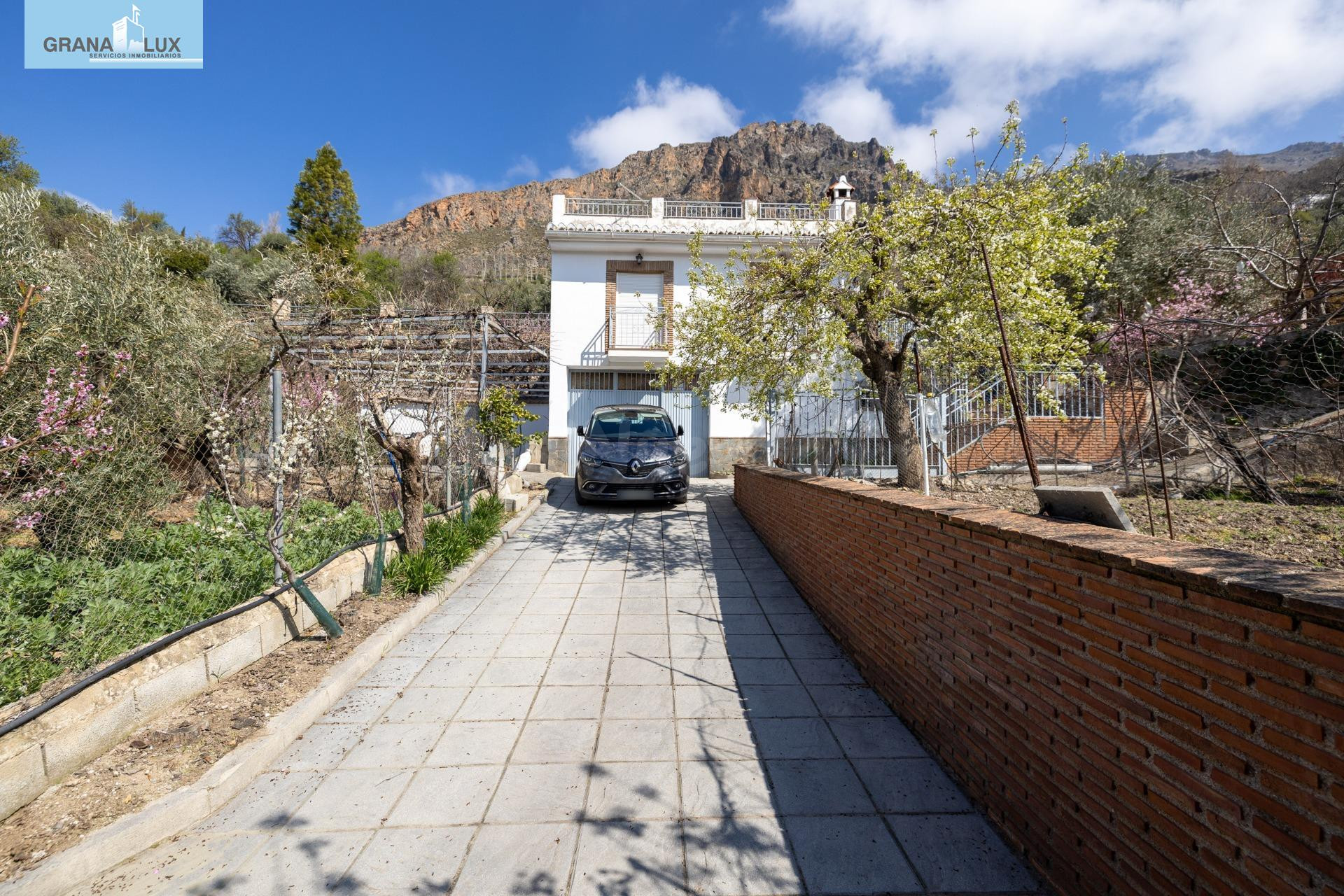 FINCA URBANA ÚNICA CON DOS VIVIENDAS EN GÜÉJAR SIERRA - foto 3